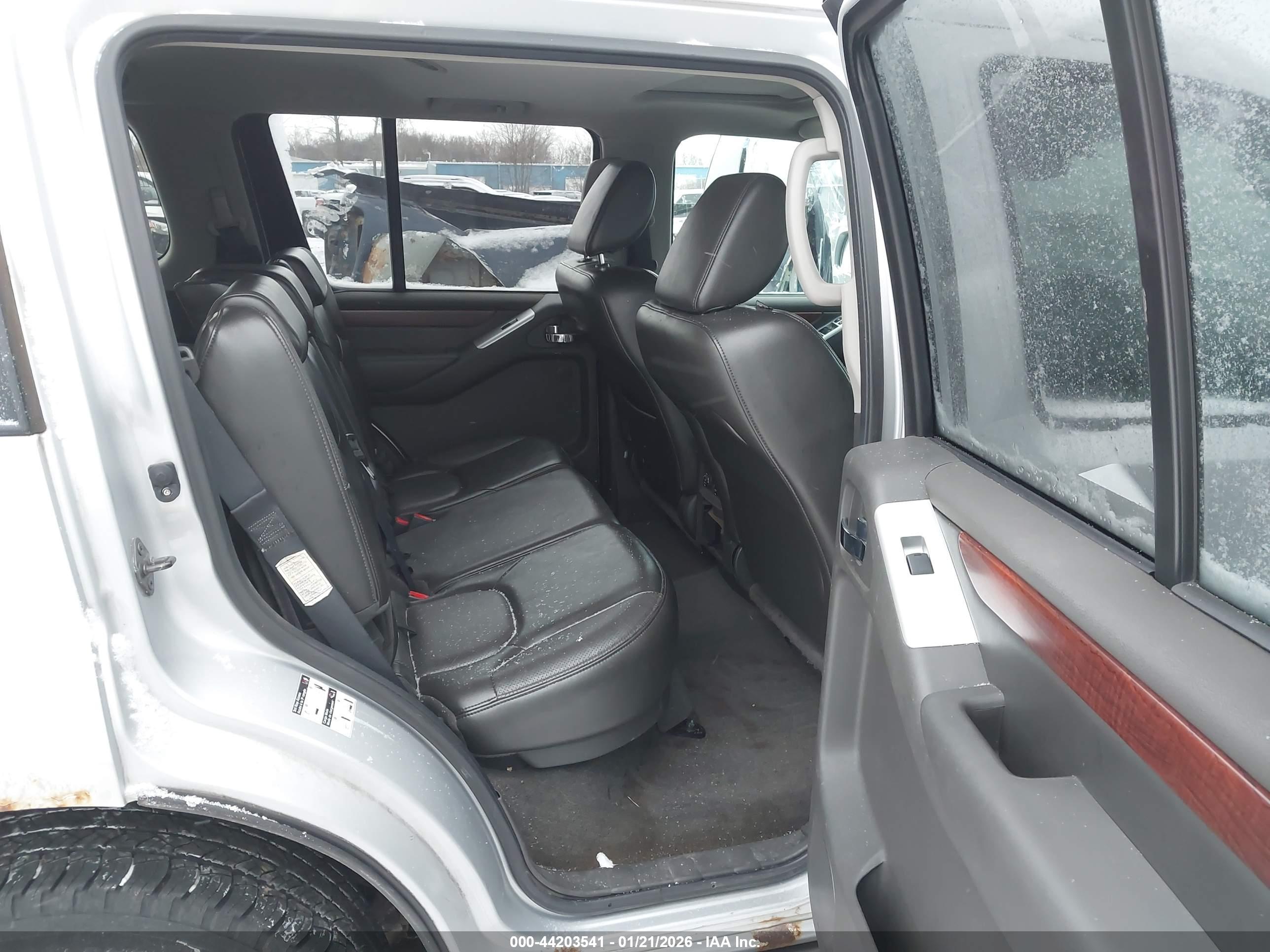 NISSAN PATHFINDER image 8