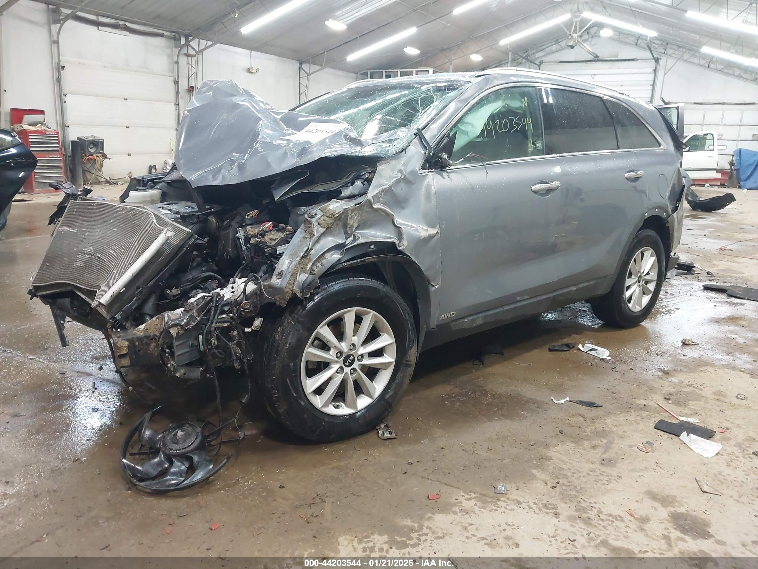 KIA SORENTO image 2