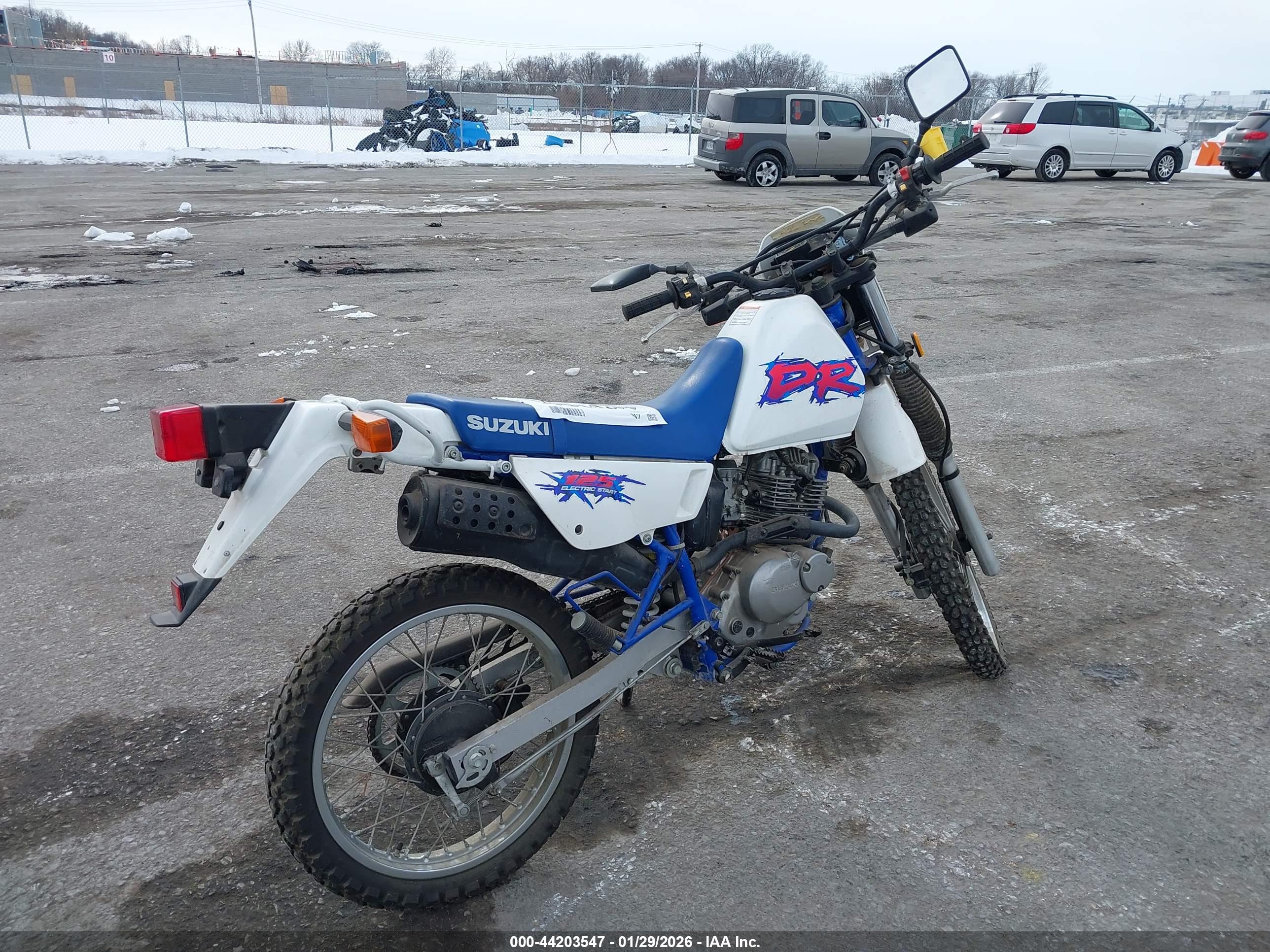 SUZUKI DR125 image 4
