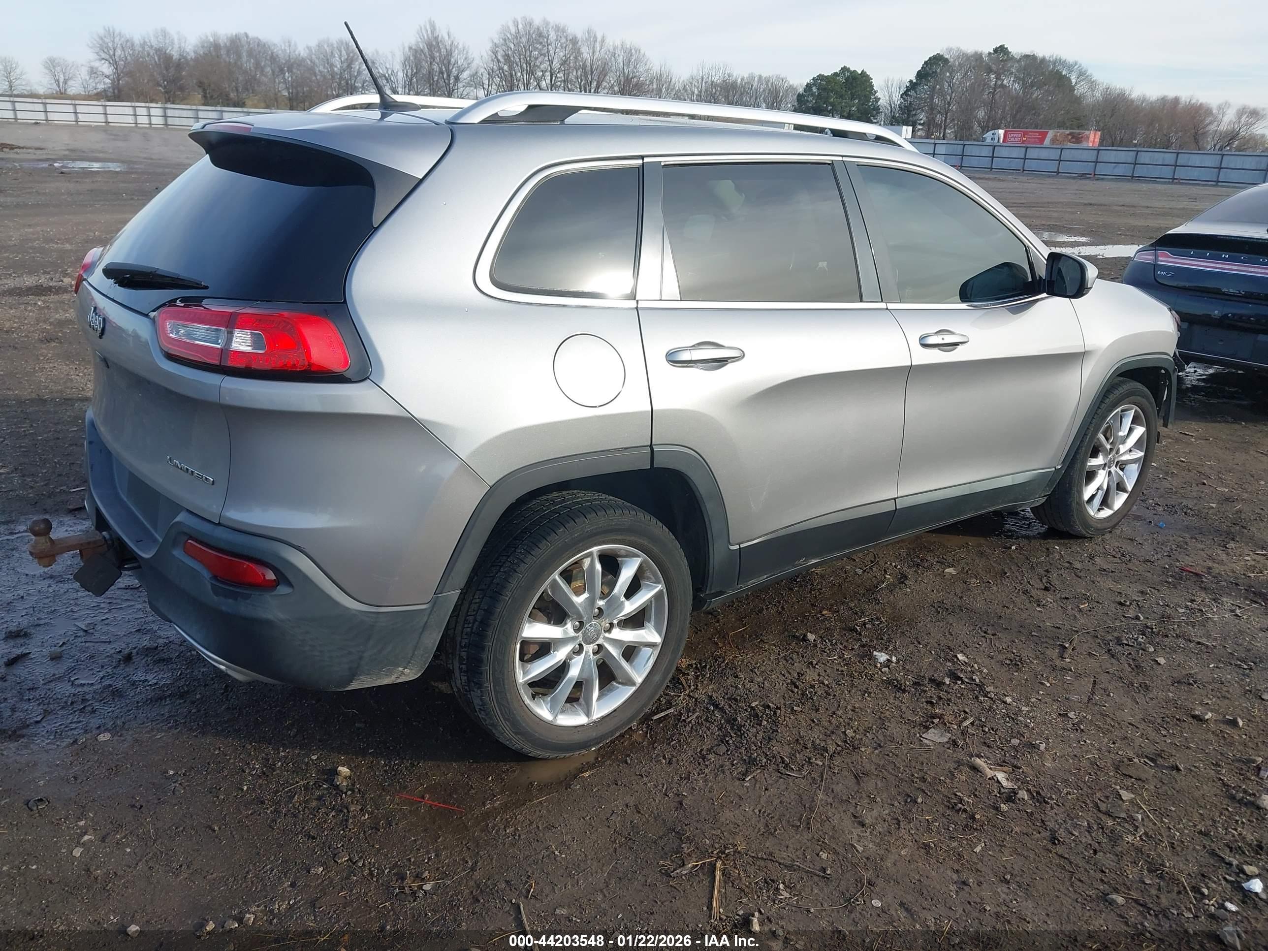 JEEP CHEROKEE image 4