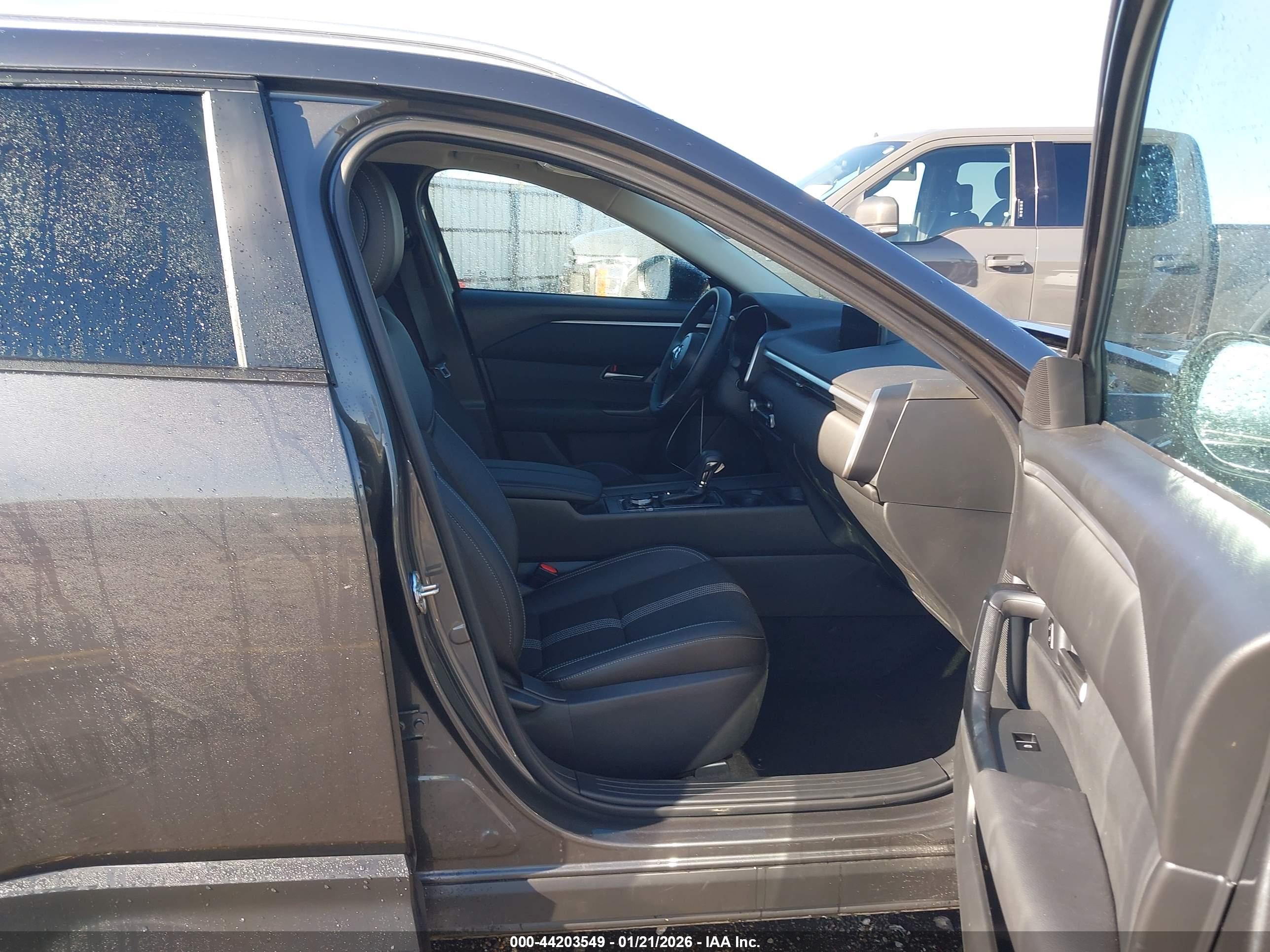 MAZDA CX-50 image 5