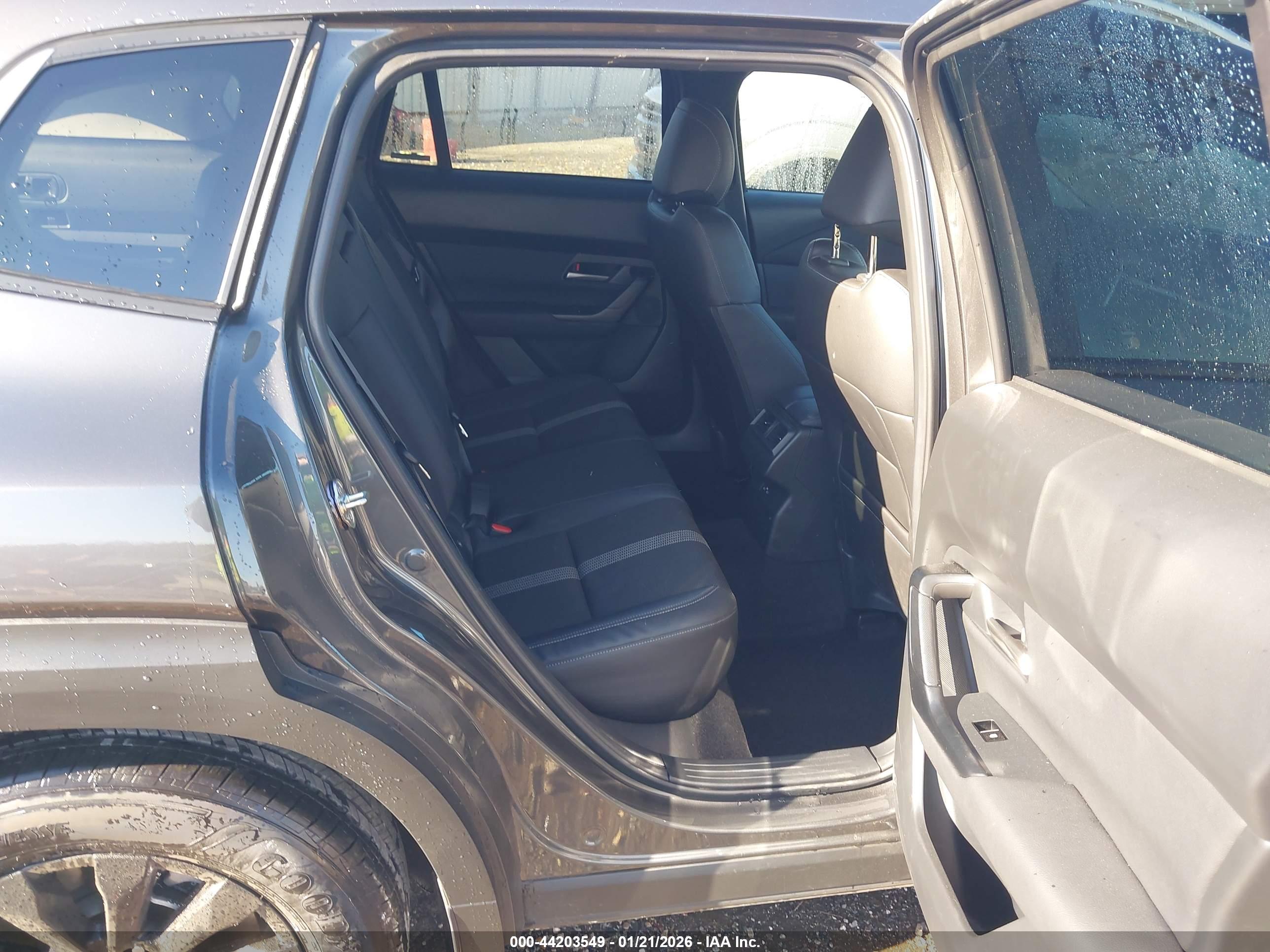 MAZDA CX-50 image 8