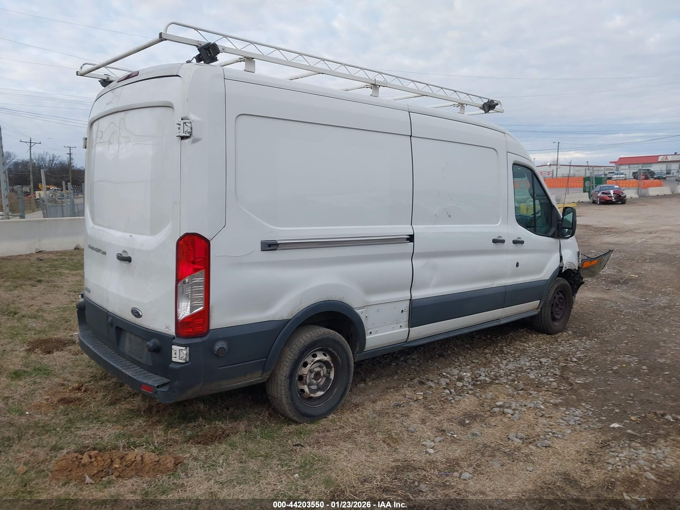 FORD TRANSIT-250 image 4