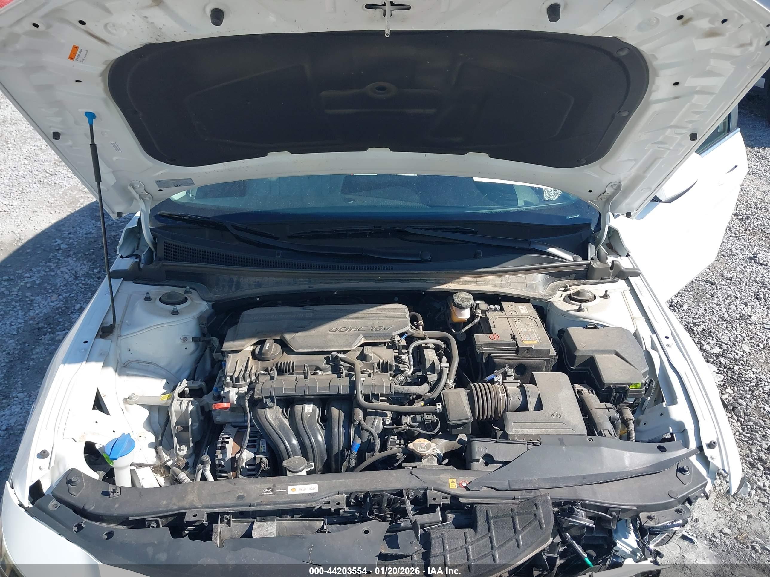 HYUNDAI ELANTRA image 10
