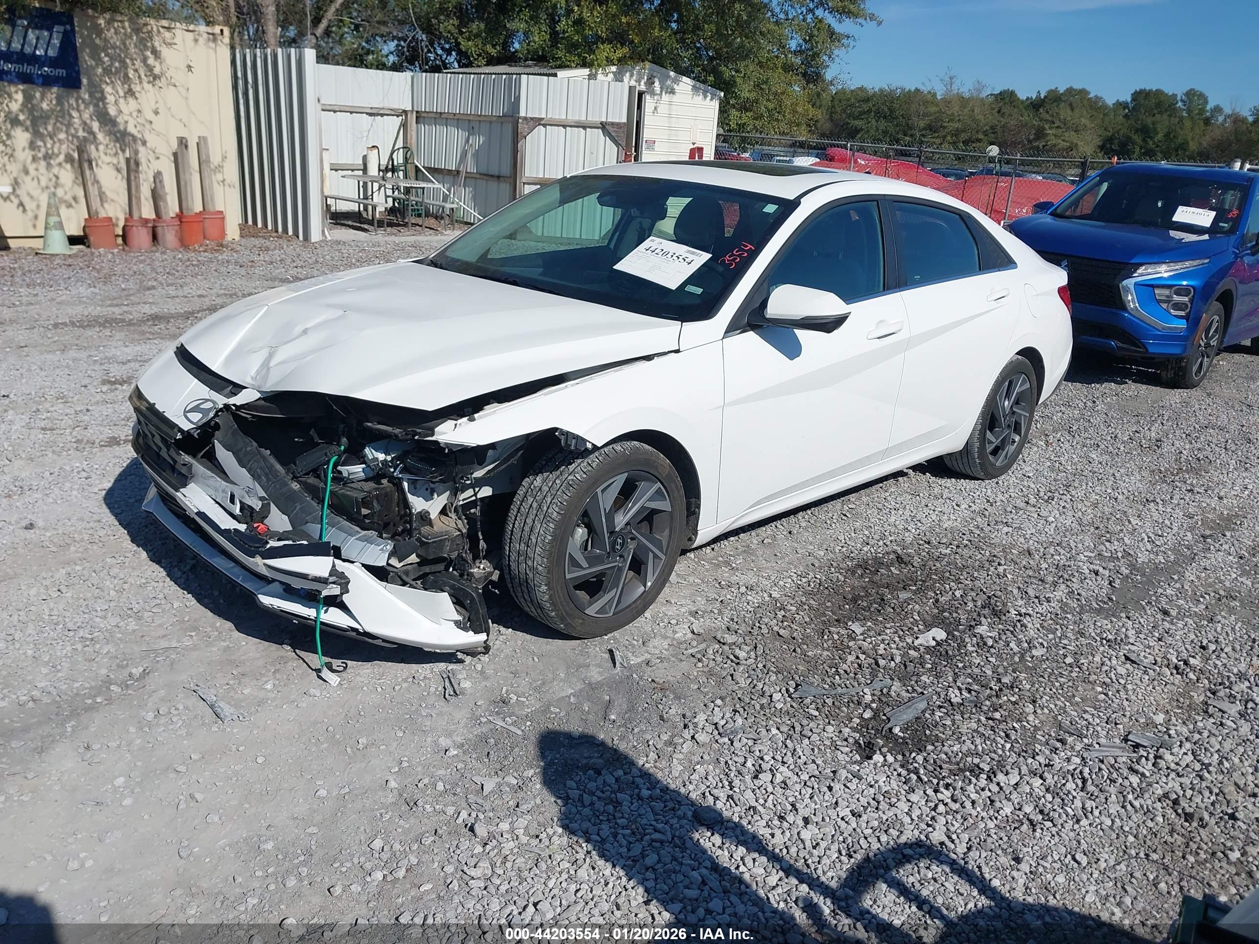 HYUNDAI ELANTRA image 2