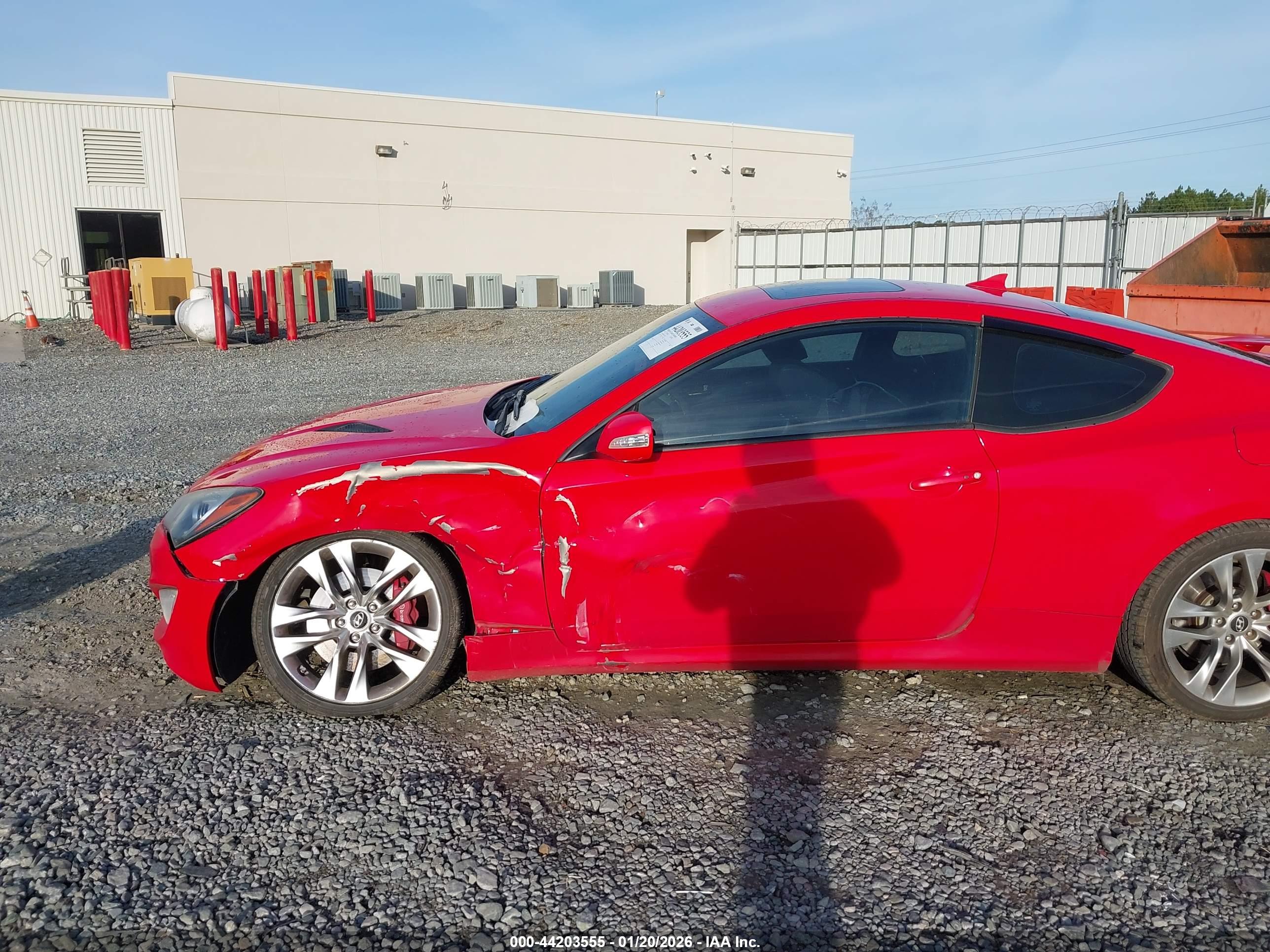 HYUNDAI GENESIS image 6