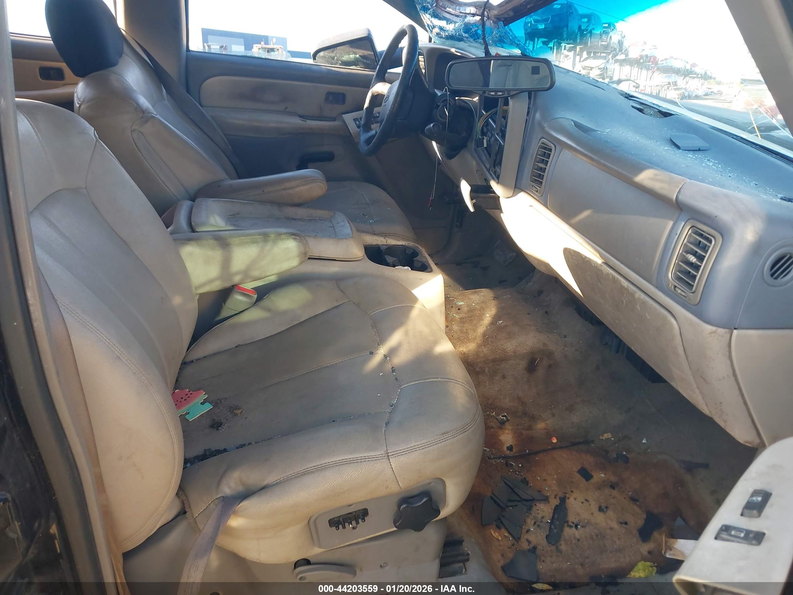 CHEVROLET TAHOE image 5