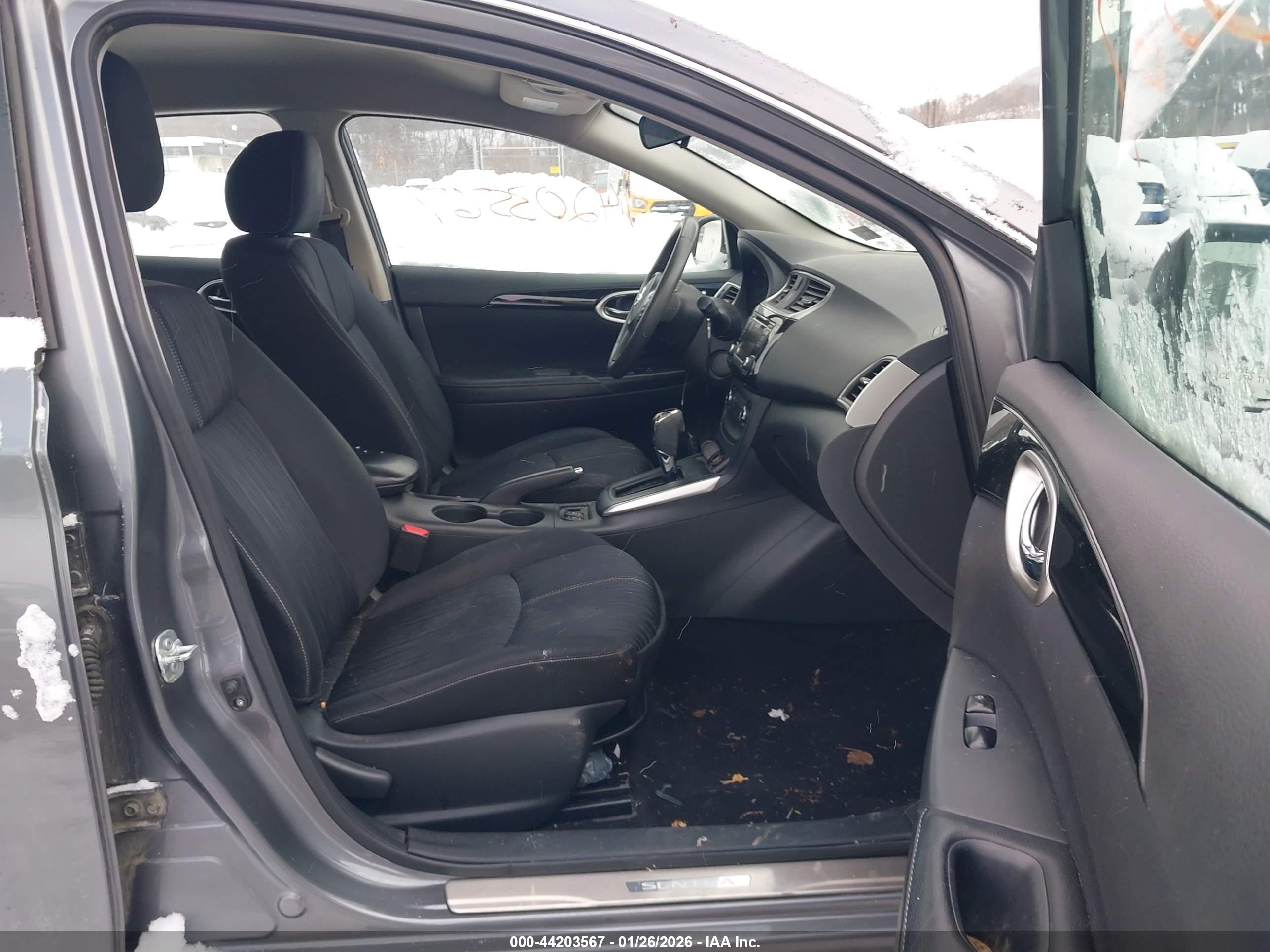 NISSAN SENTRA image 5