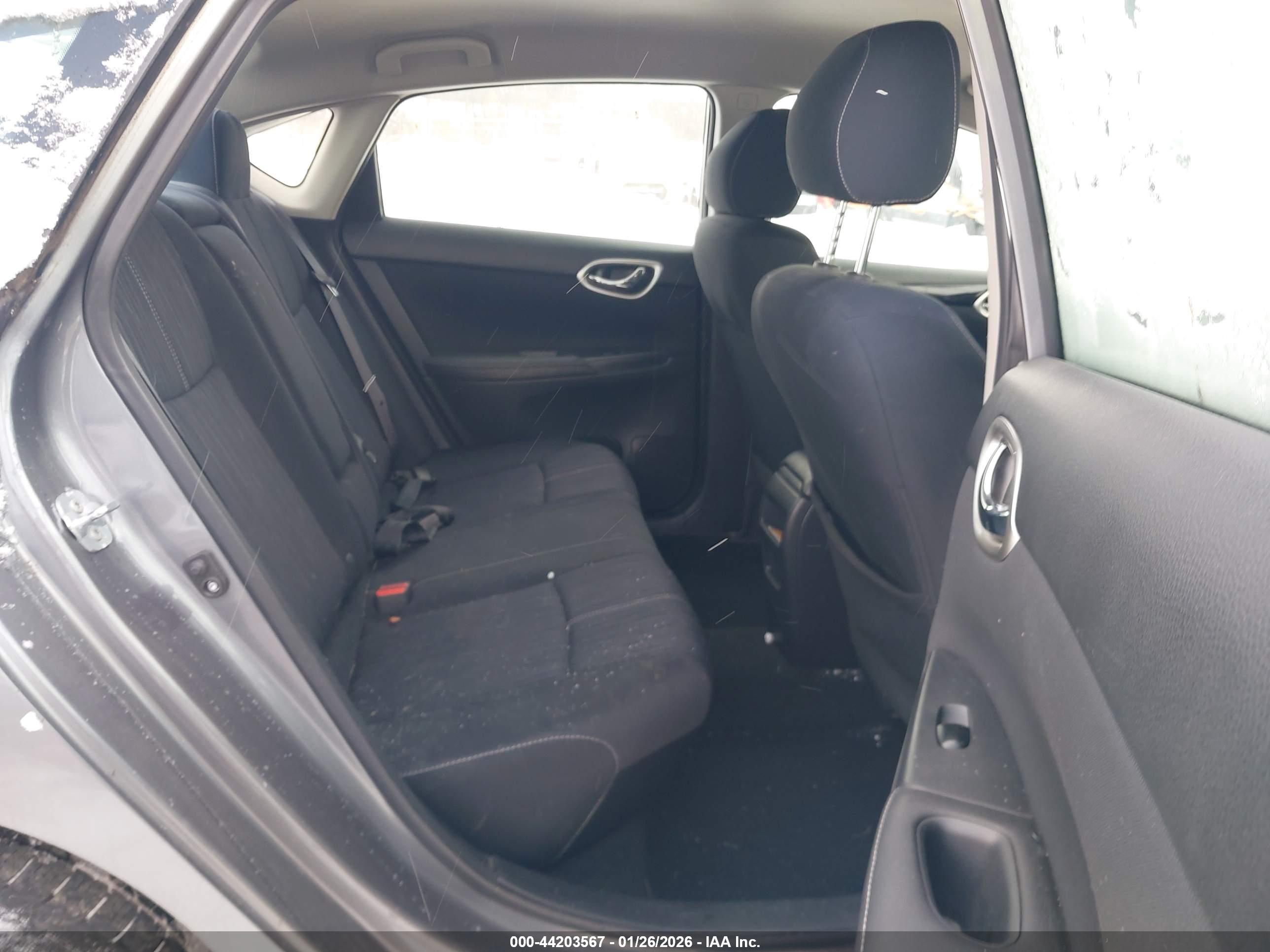 NISSAN SENTRA image 8