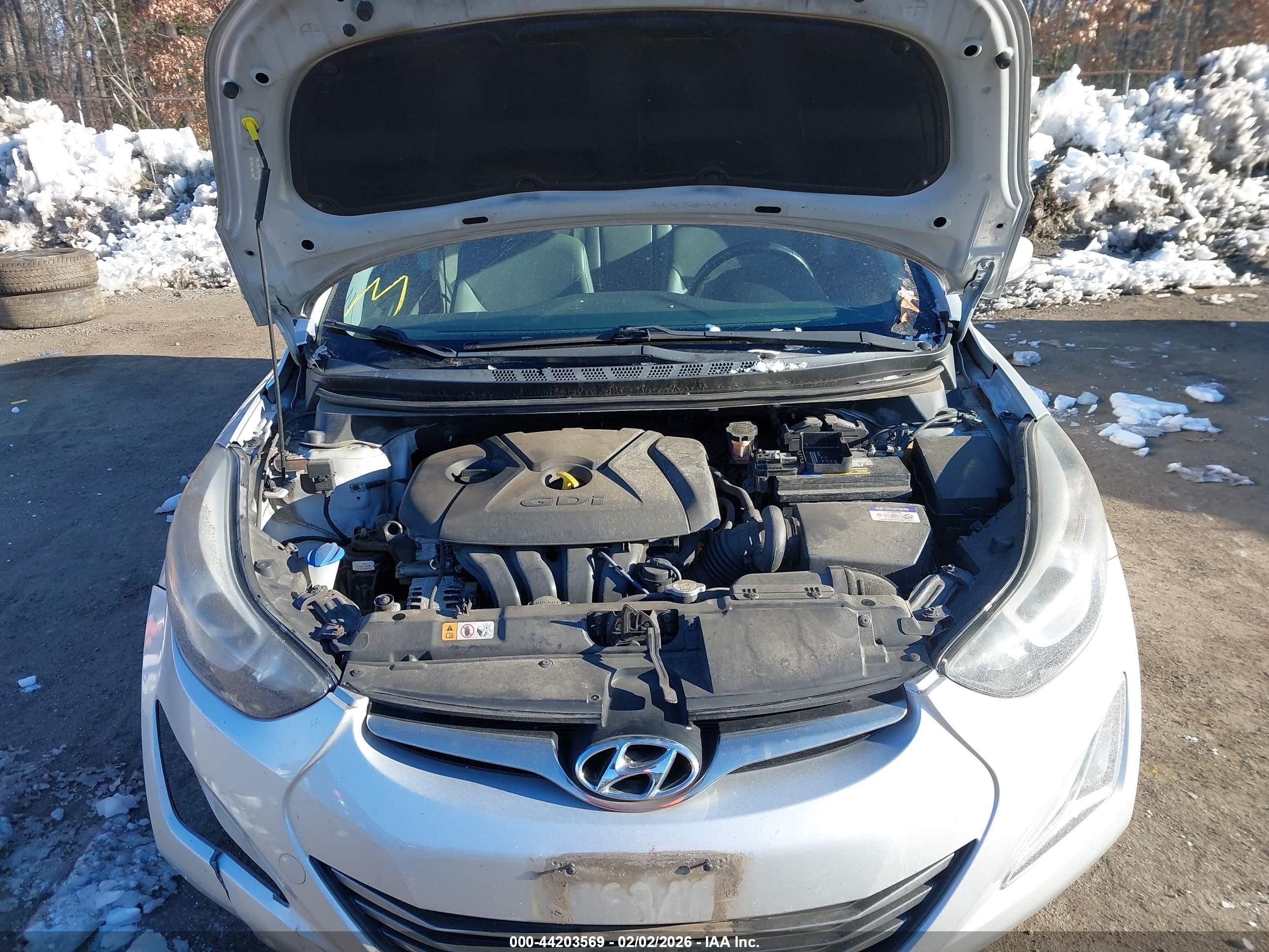 HYUNDAI ELANTRA image 10