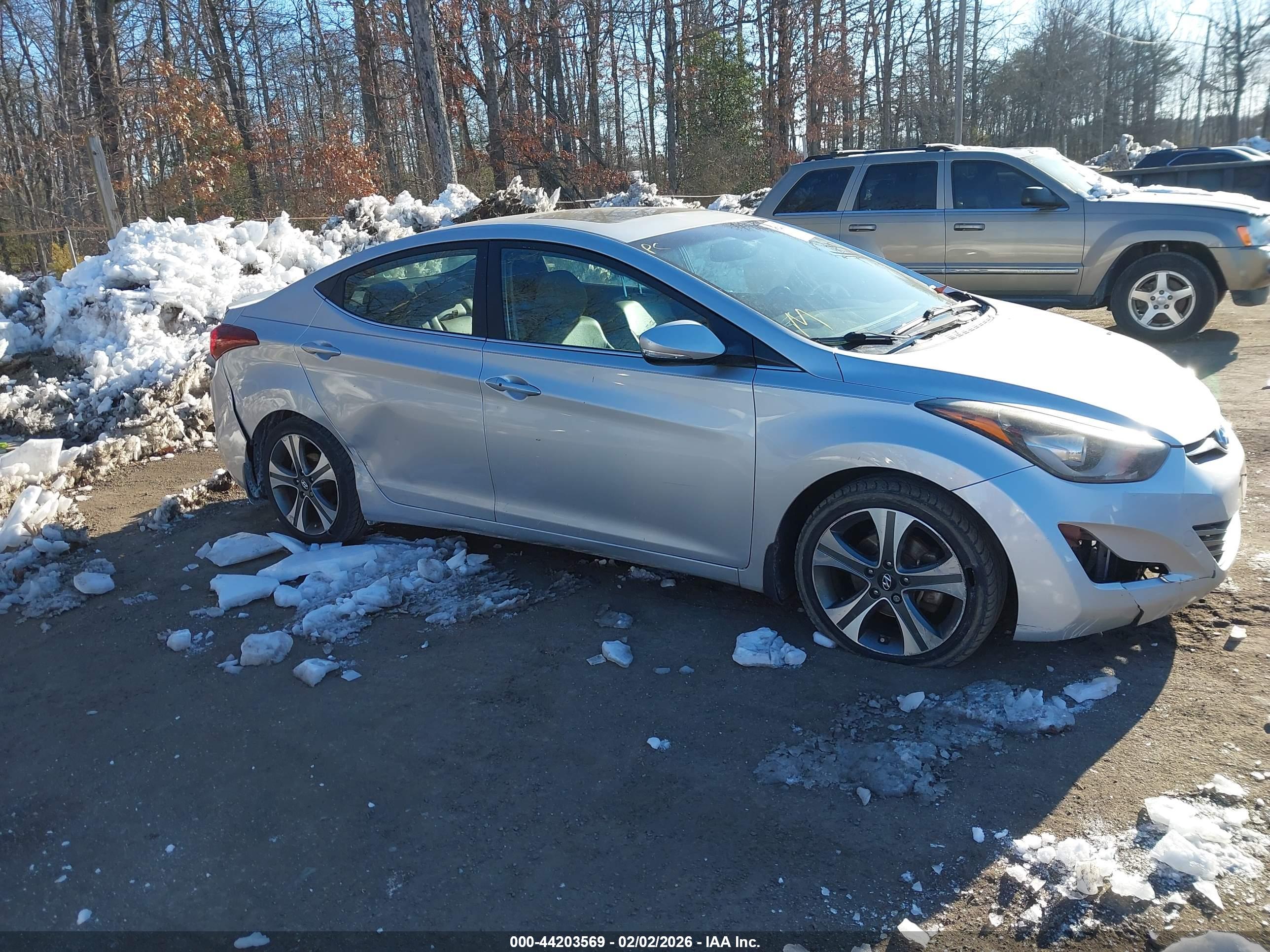 HYUNDAI ELANTRA image 6