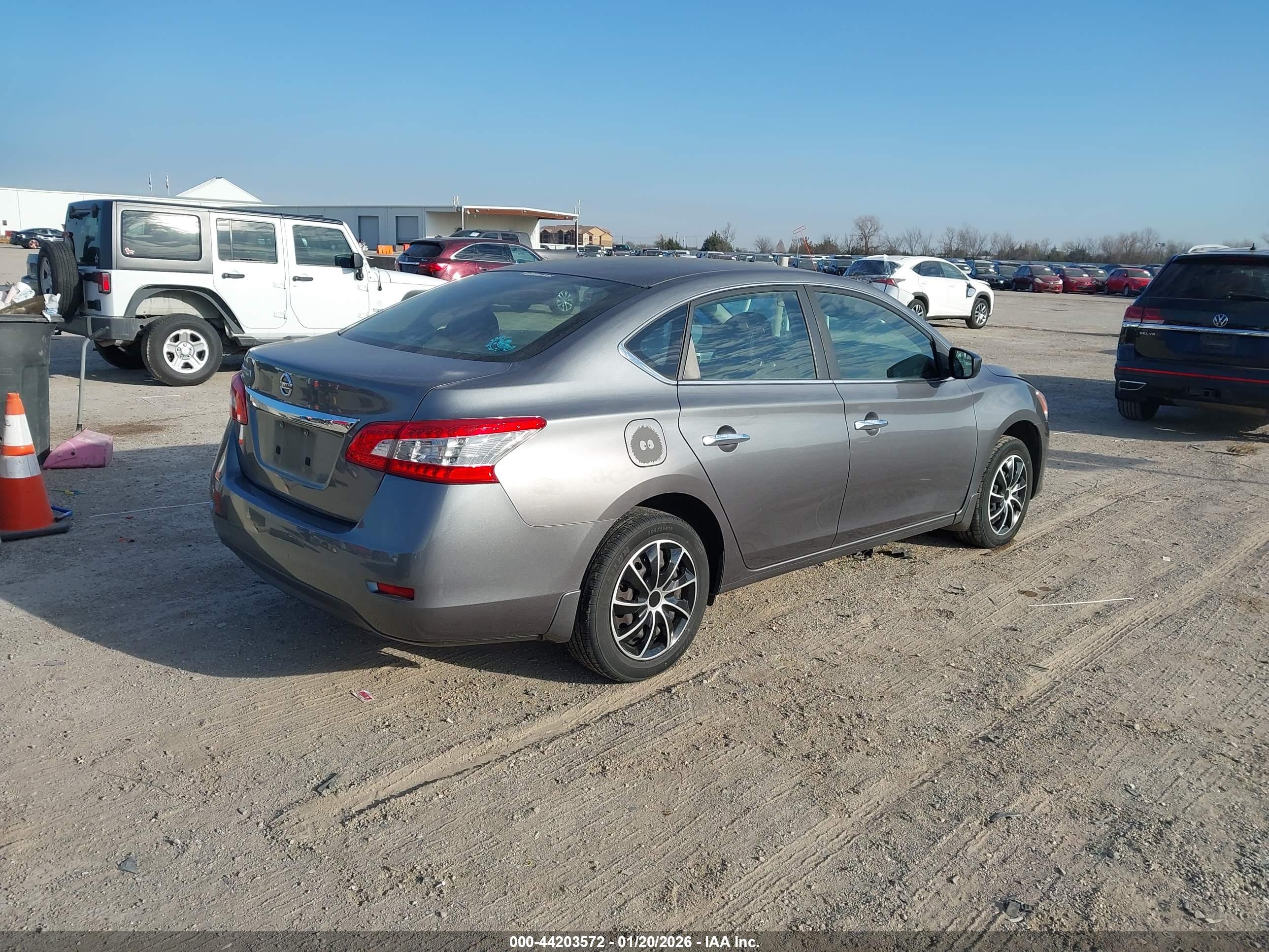NISSAN SENTRA image 4