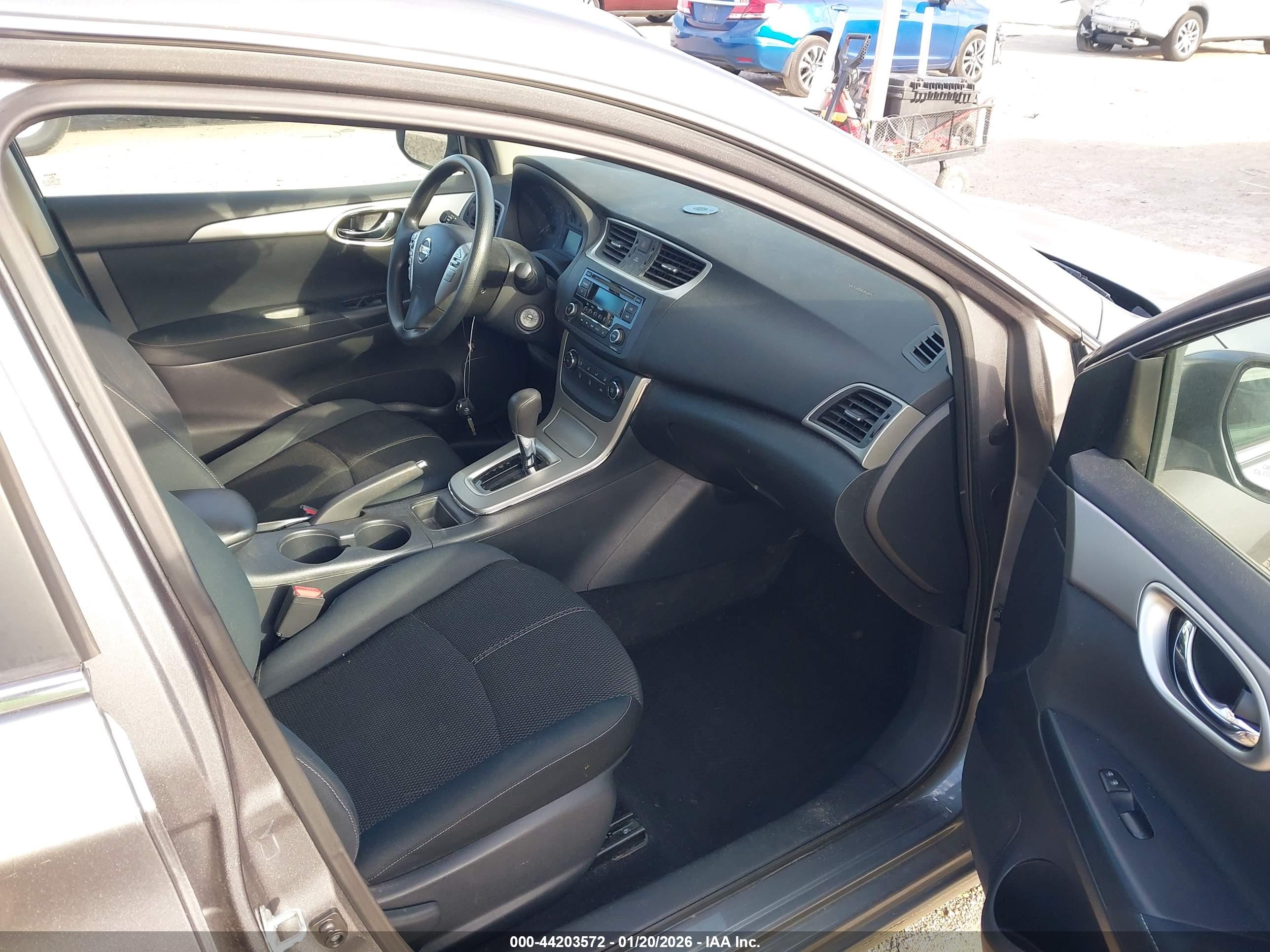 NISSAN SENTRA image 5