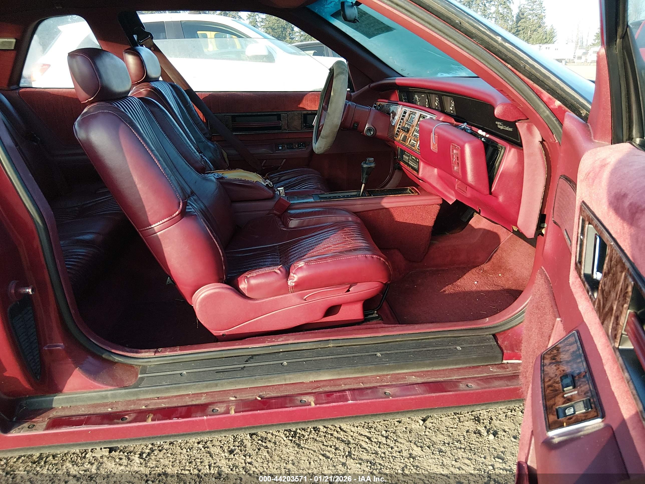 BUICK REGAL image 5
