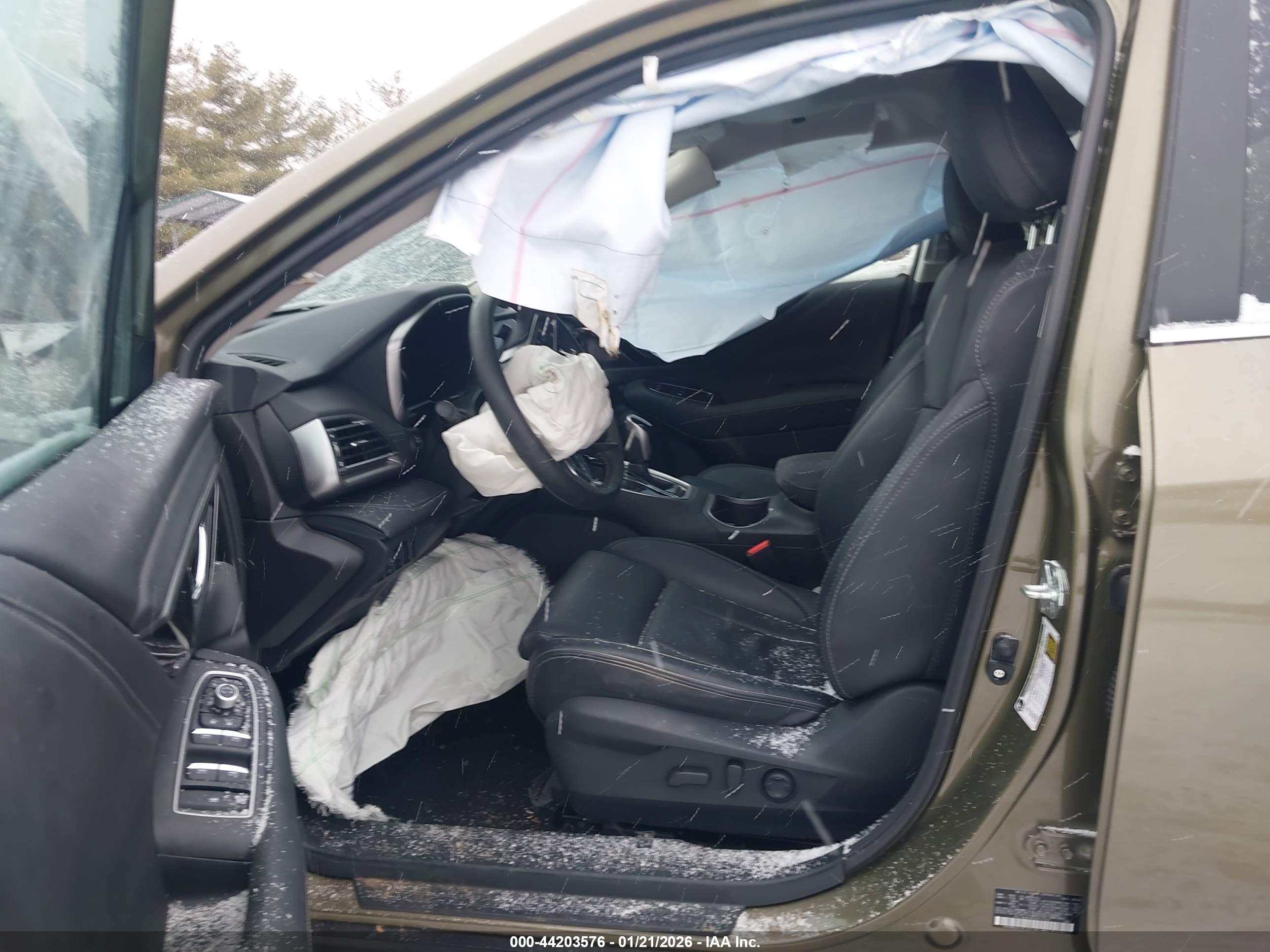 SUBARU OUTBACK image 5