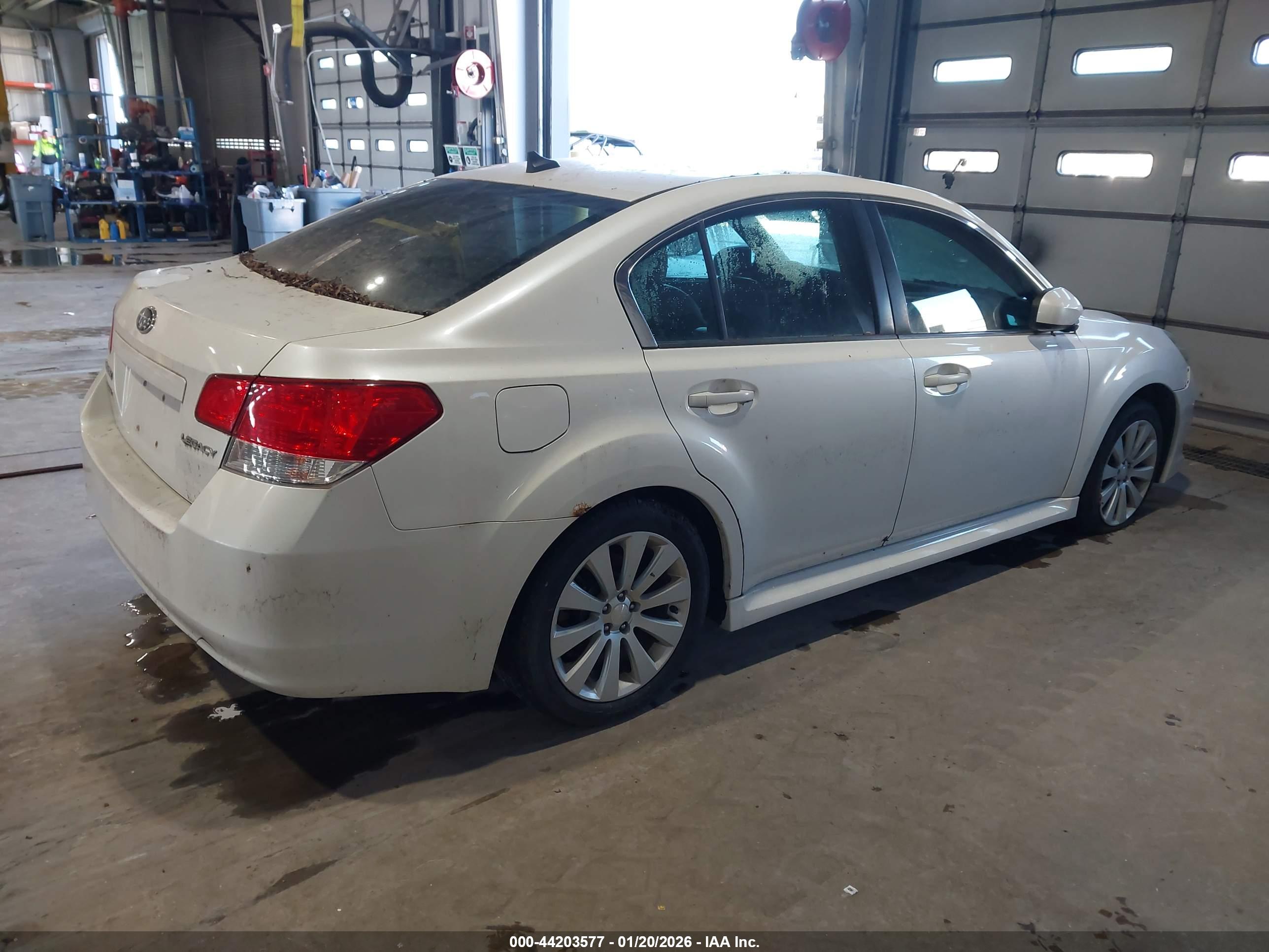 SUBARU LEGACY image 4