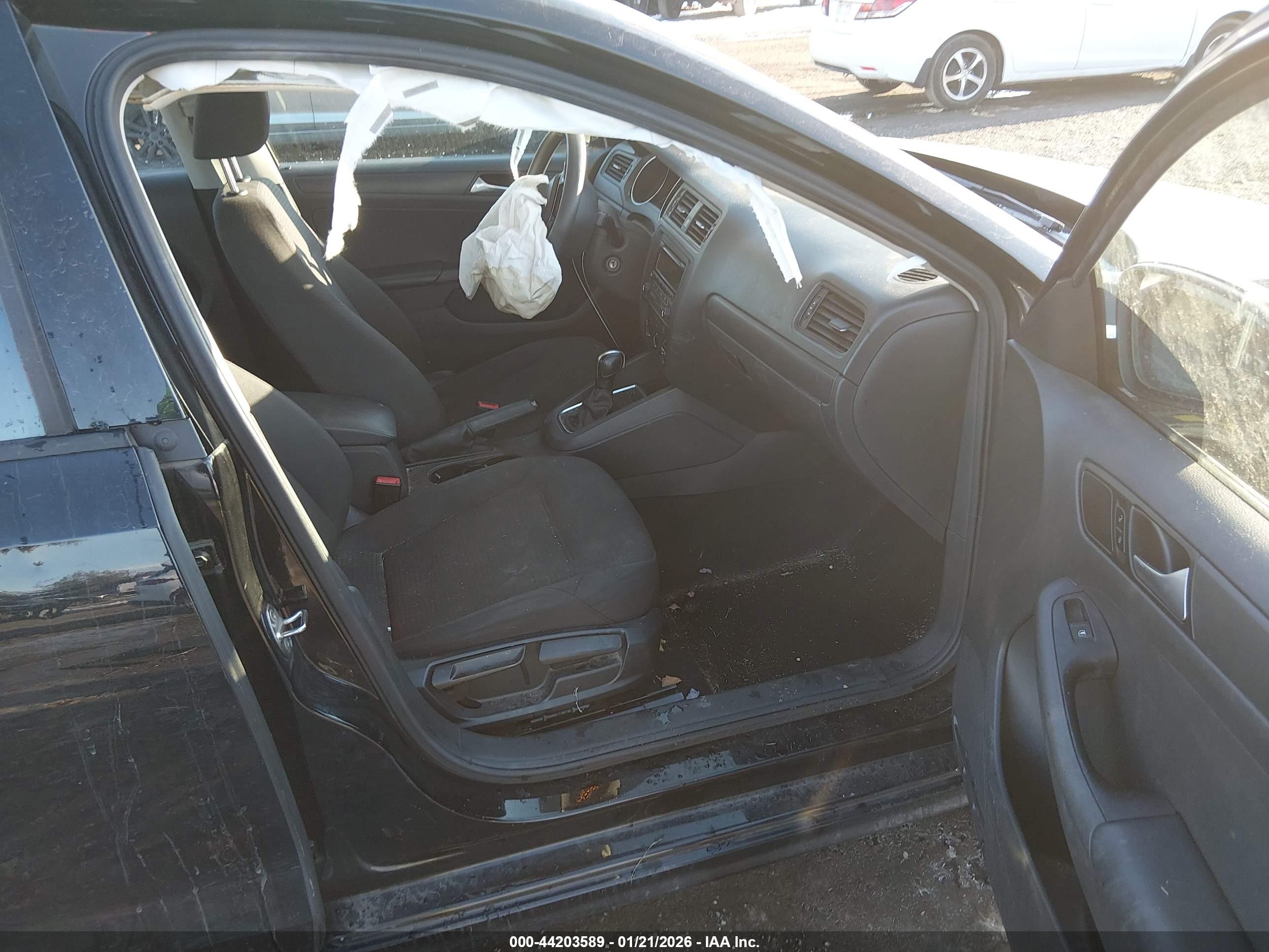 VOLKSWAGEN JETTA image 5