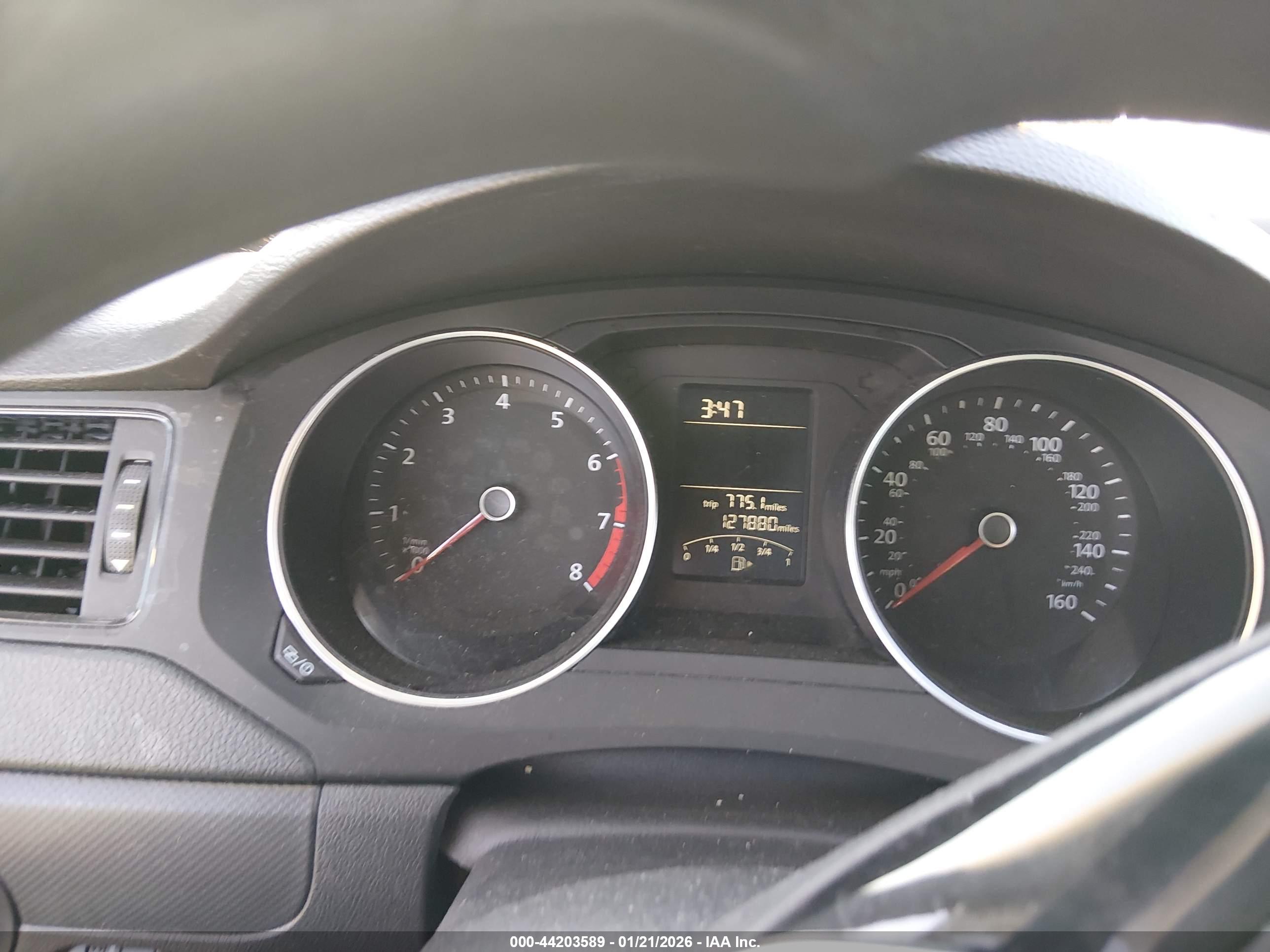 VOLKSWAGEN JETTA image 7