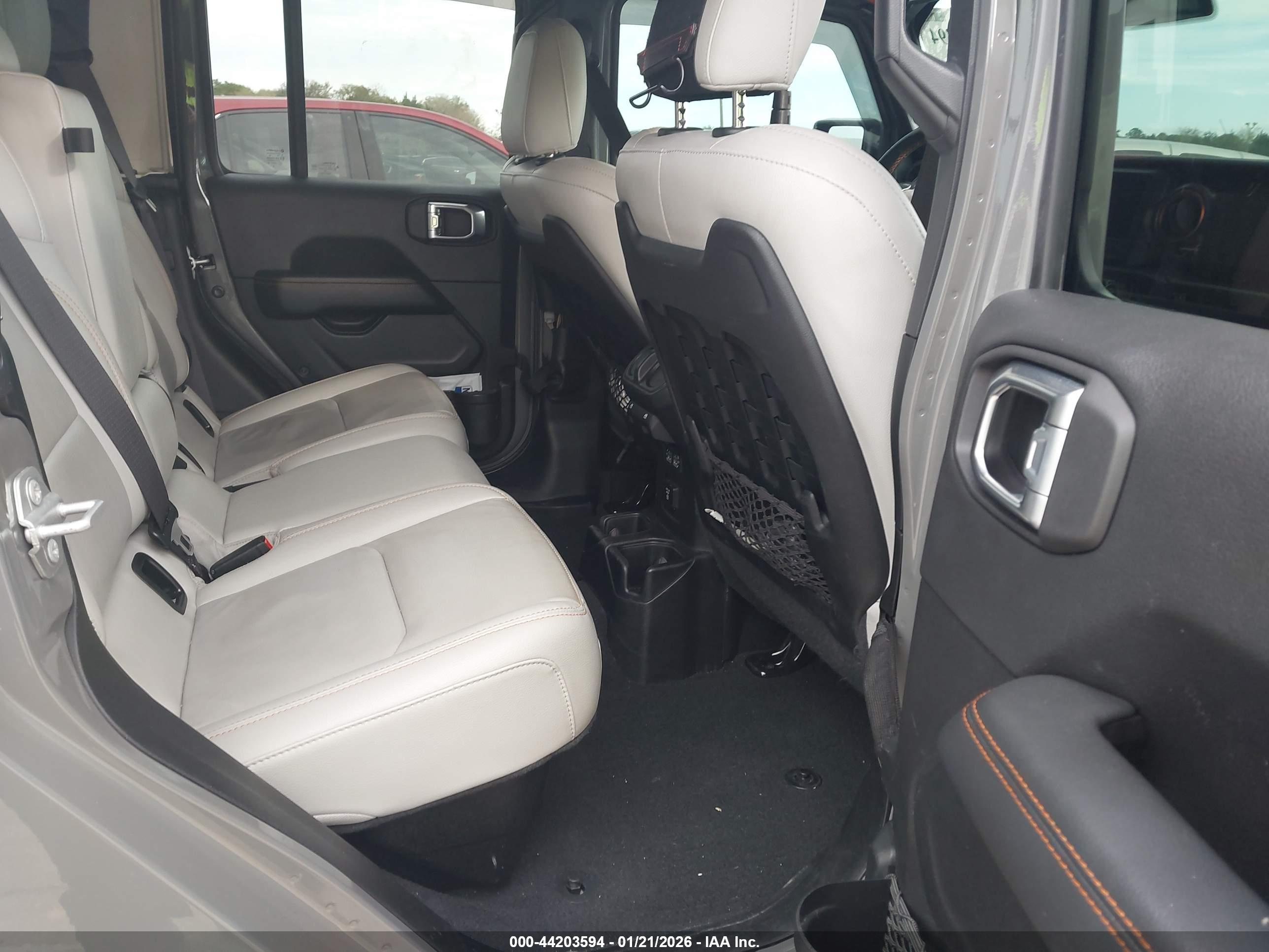 JEEP GLADIATOR image 8