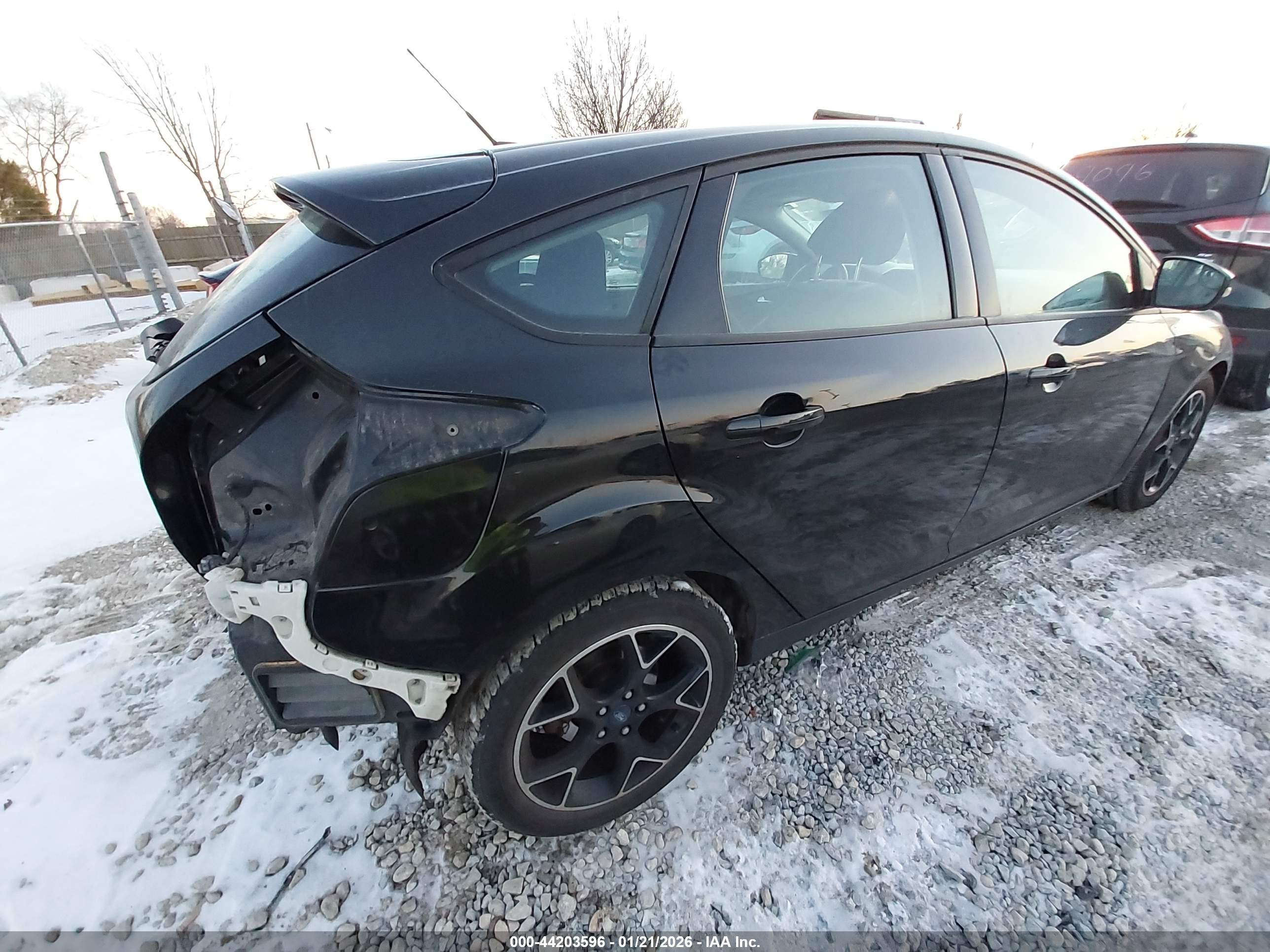 FORD FOCUS image 4