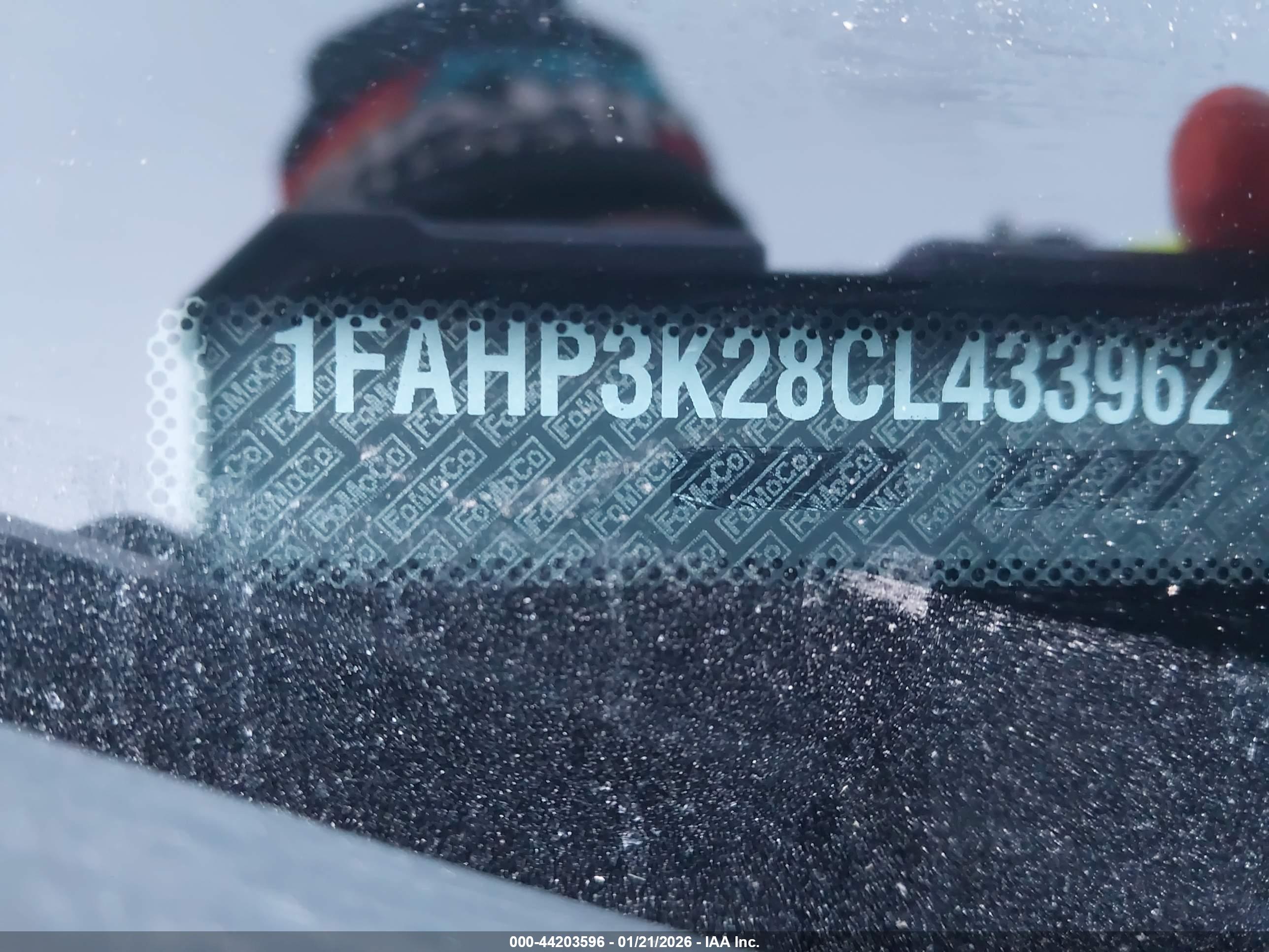 FORD FOCUS image 9