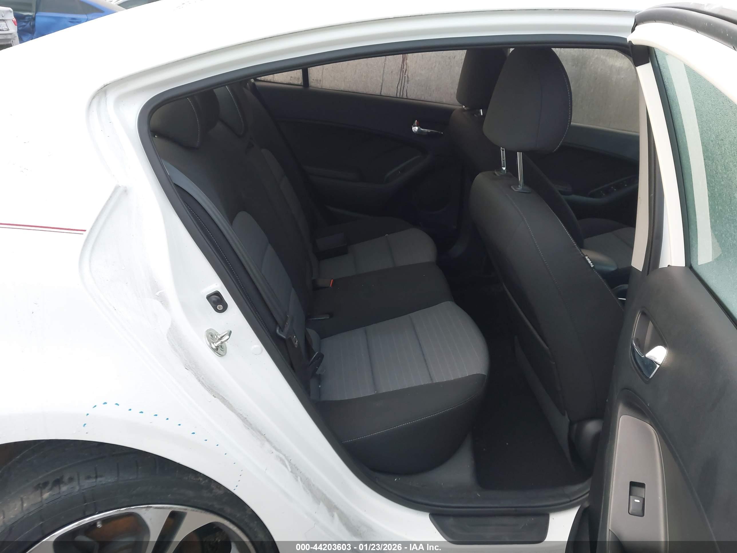 KIA FORTE image 8