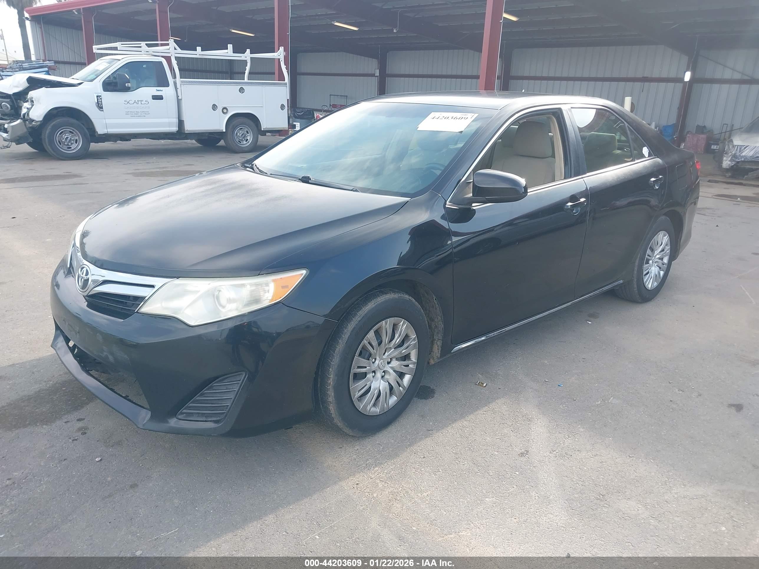 TOYOTA CAMRY image 2