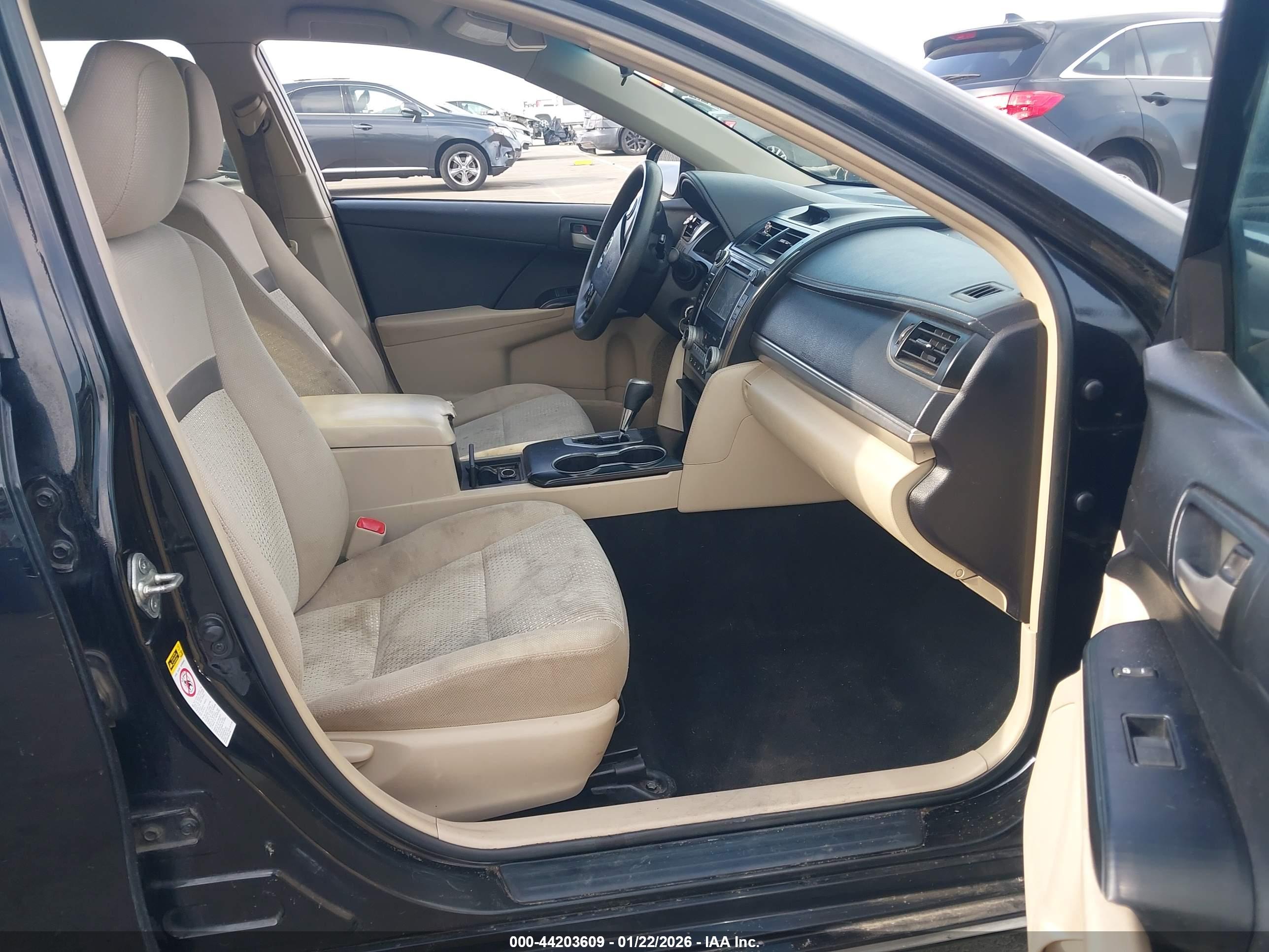 TOYOTA CAMRY image 5