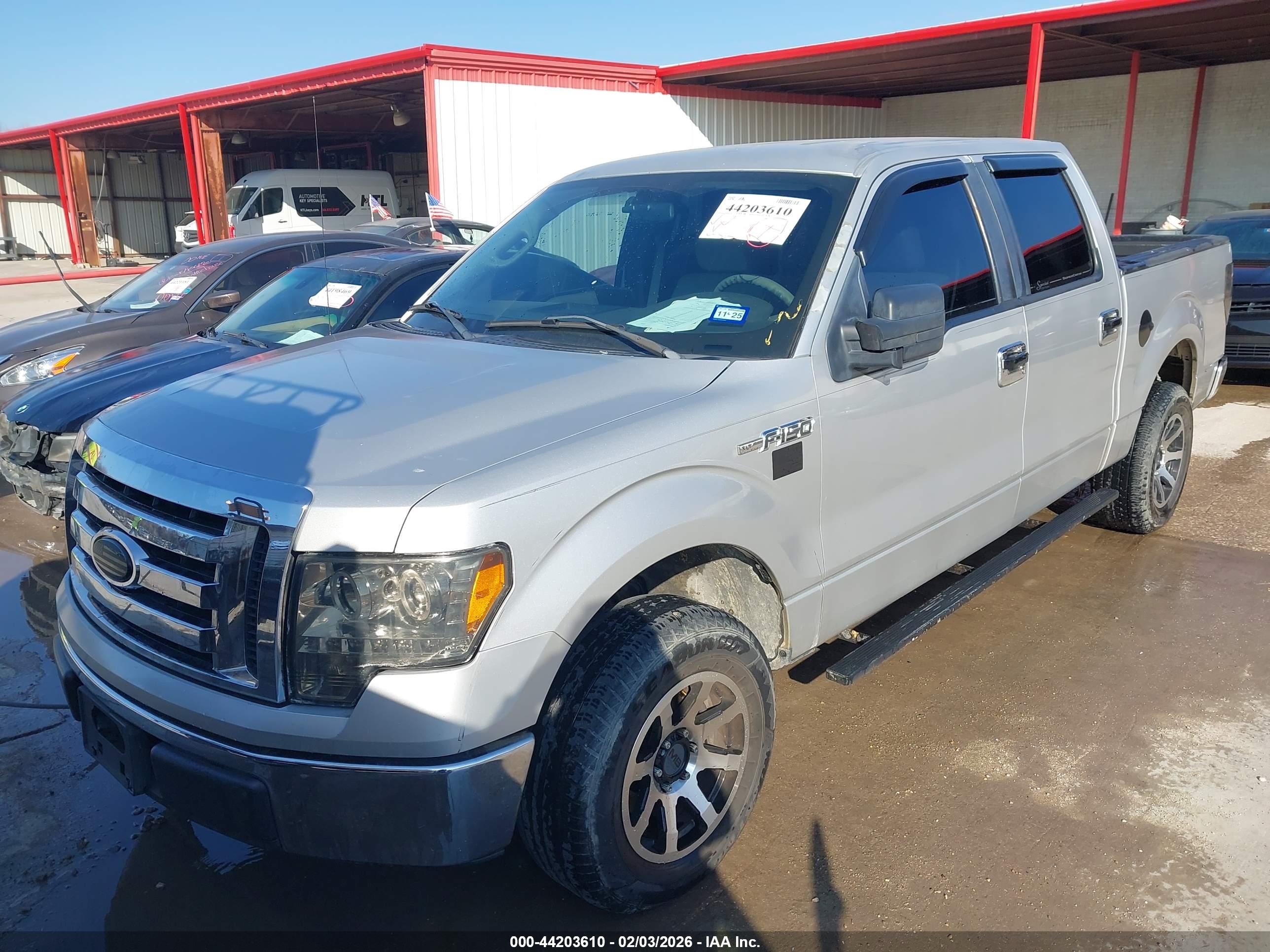 FORD F-150 image 2