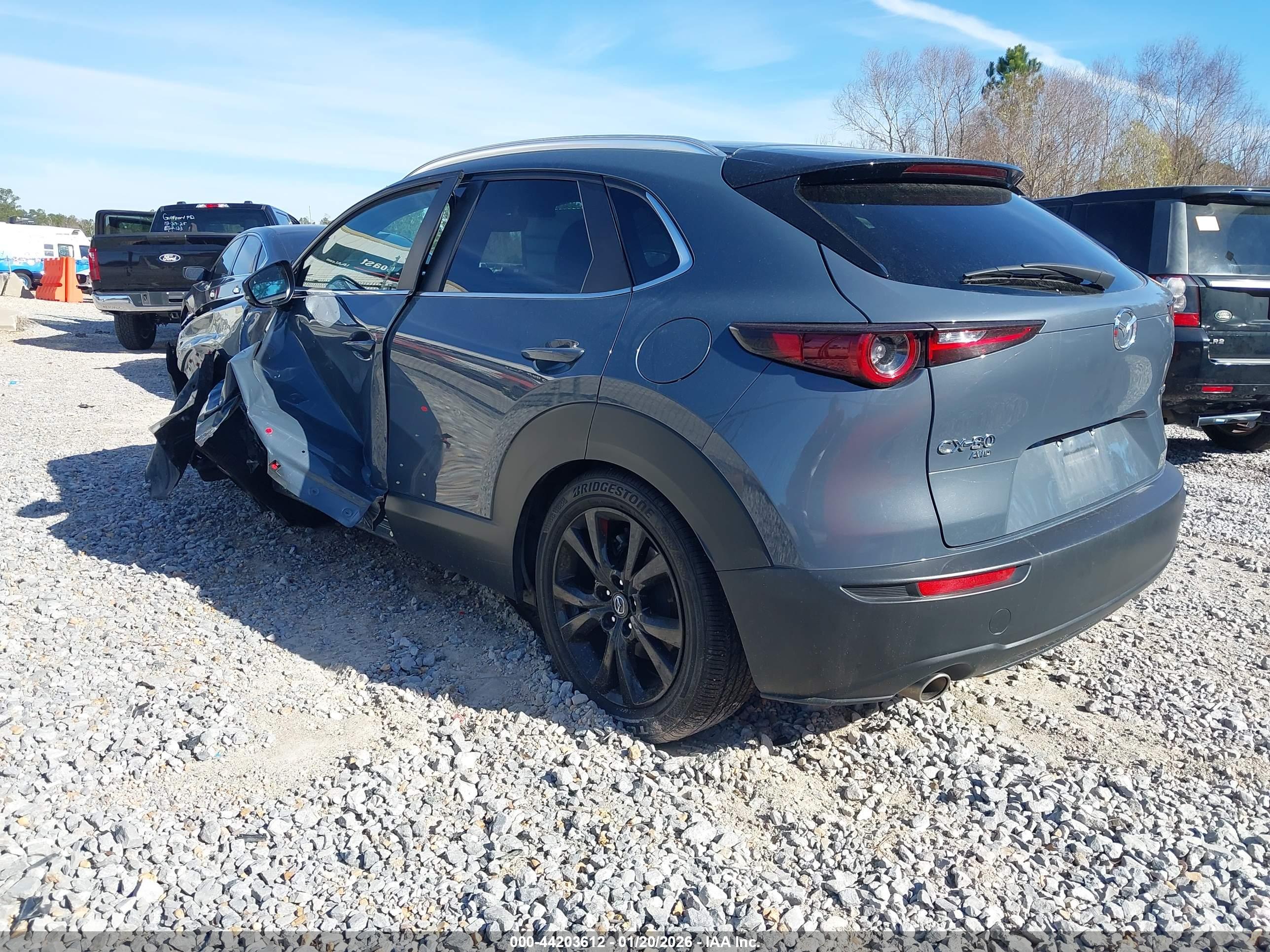MAZDA CX-30 image 3