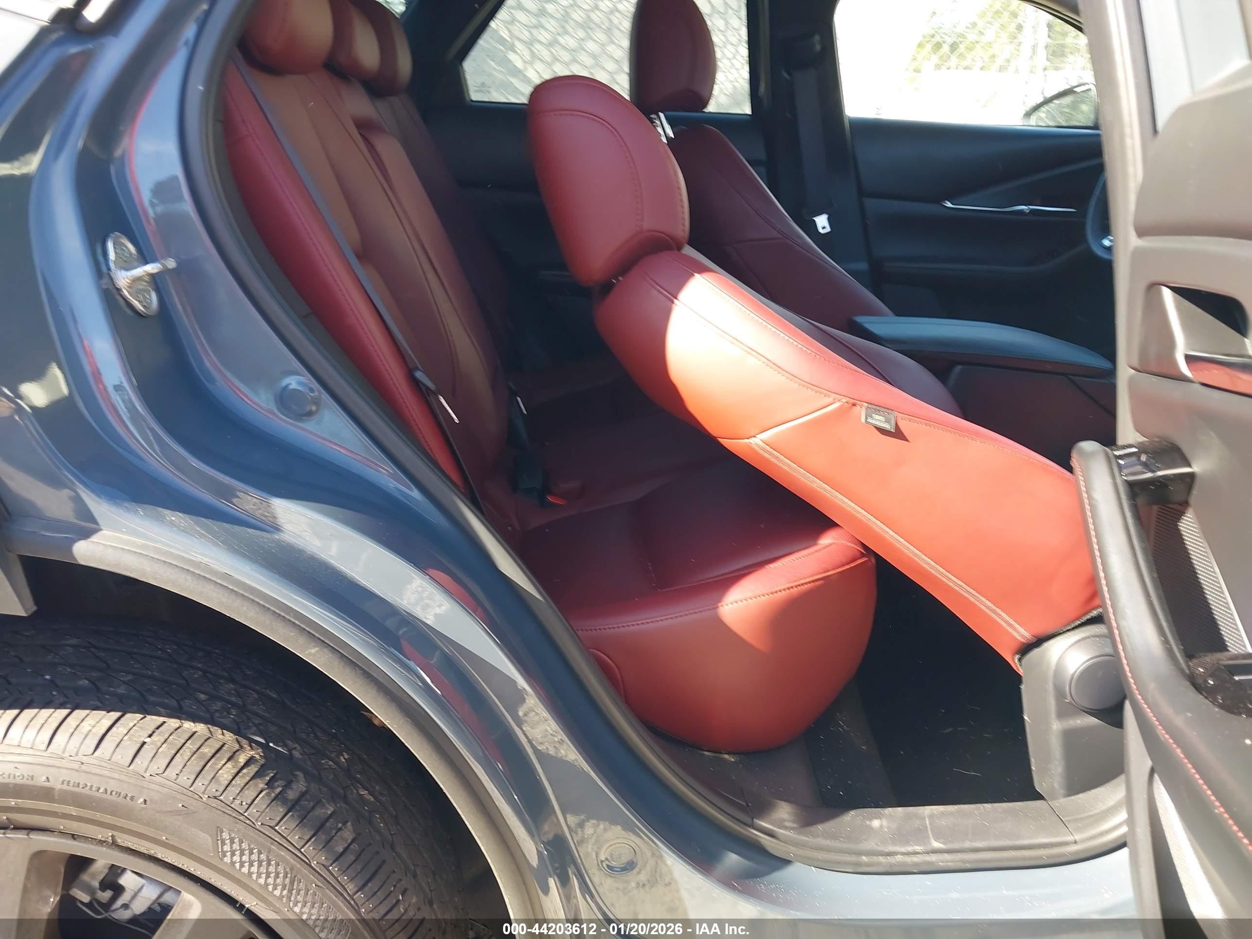 MAZDA CX-30 image 8