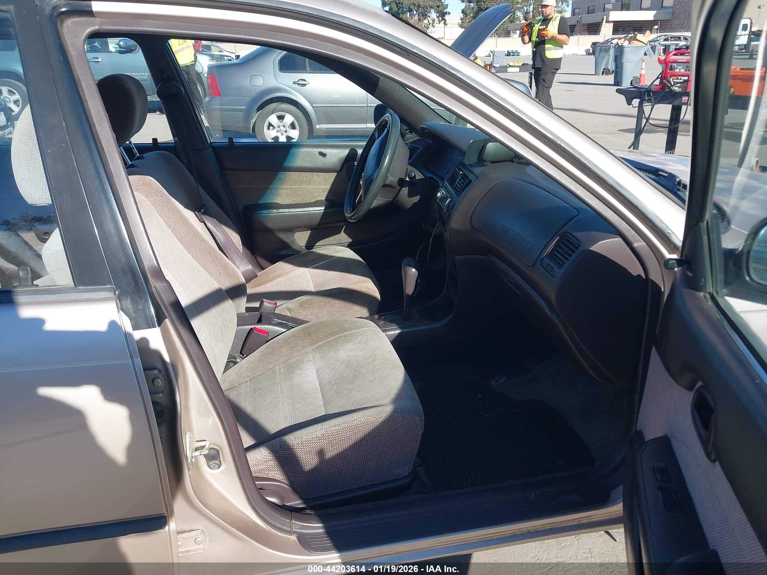TOYOTA COROLLA image 5