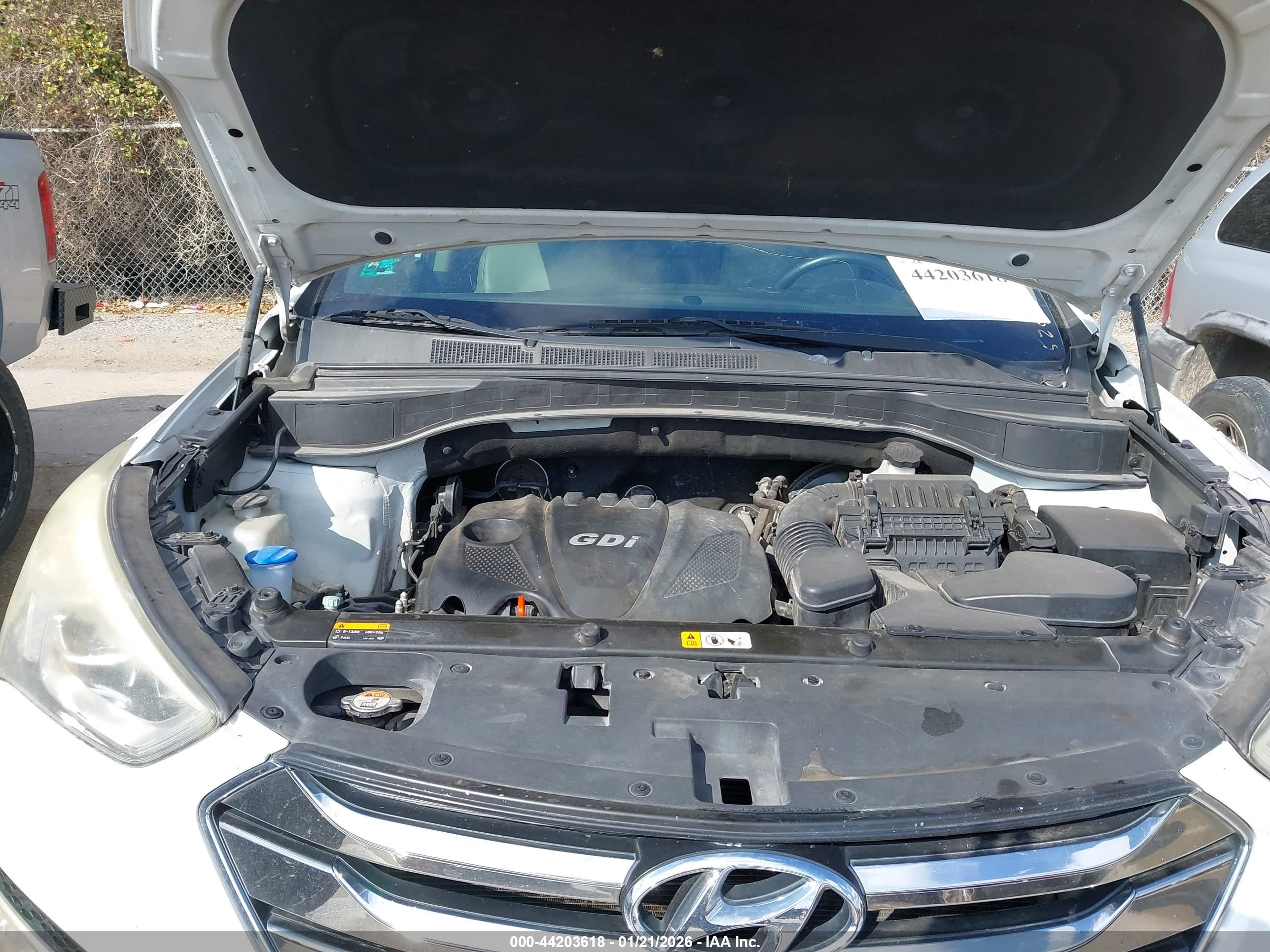 HYUNDAI SANTA image 10