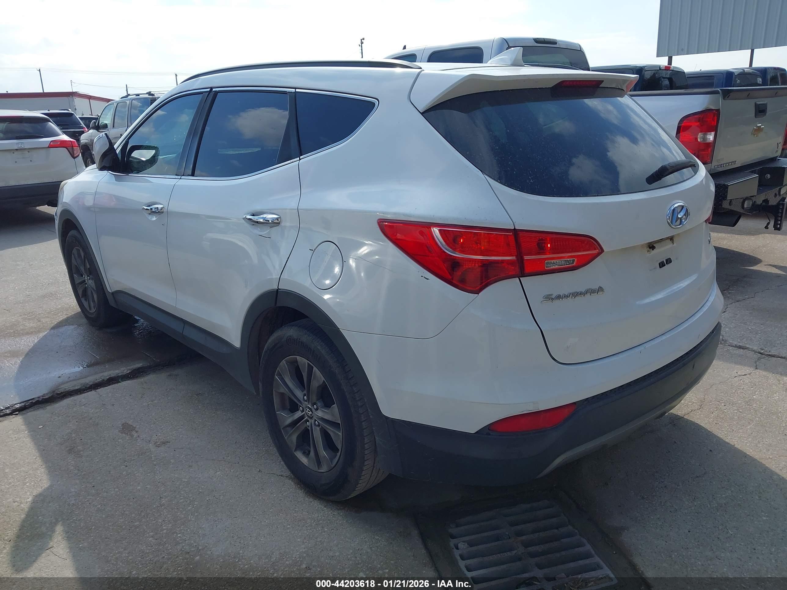 HYUNDAI SANTA image 3