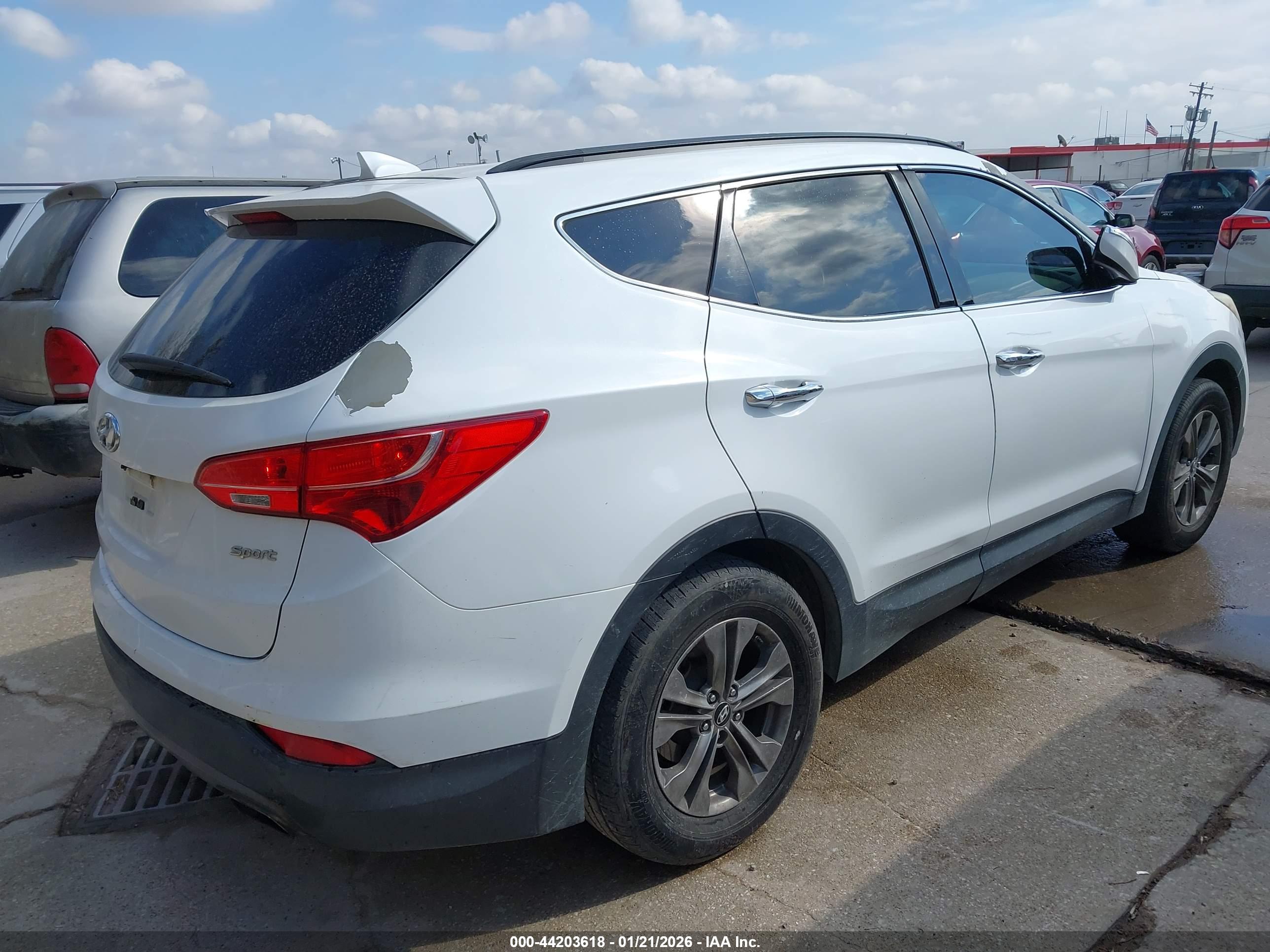 HYUNDAI SANTA image 4