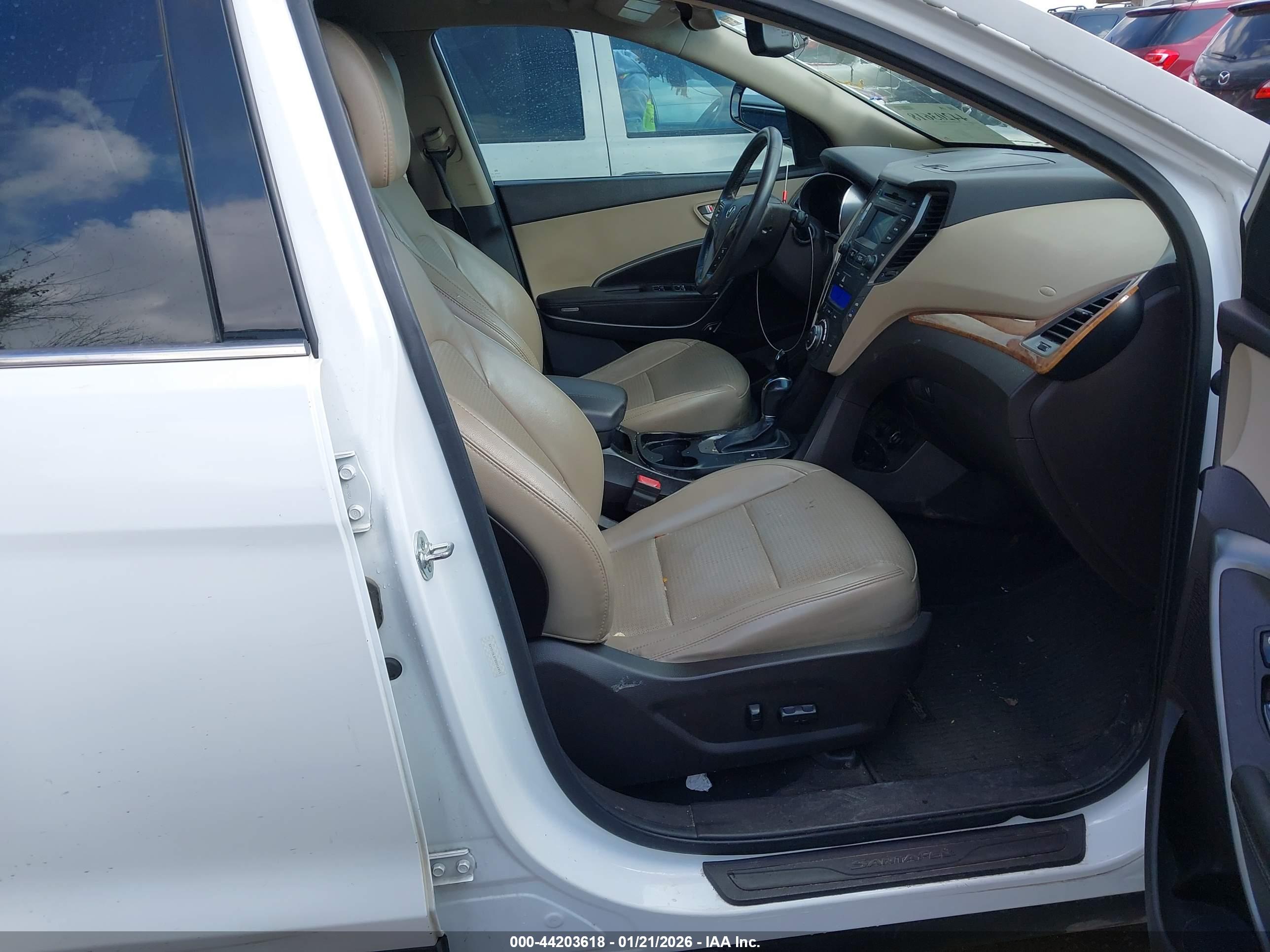 HYUNDAI SANTA image 5