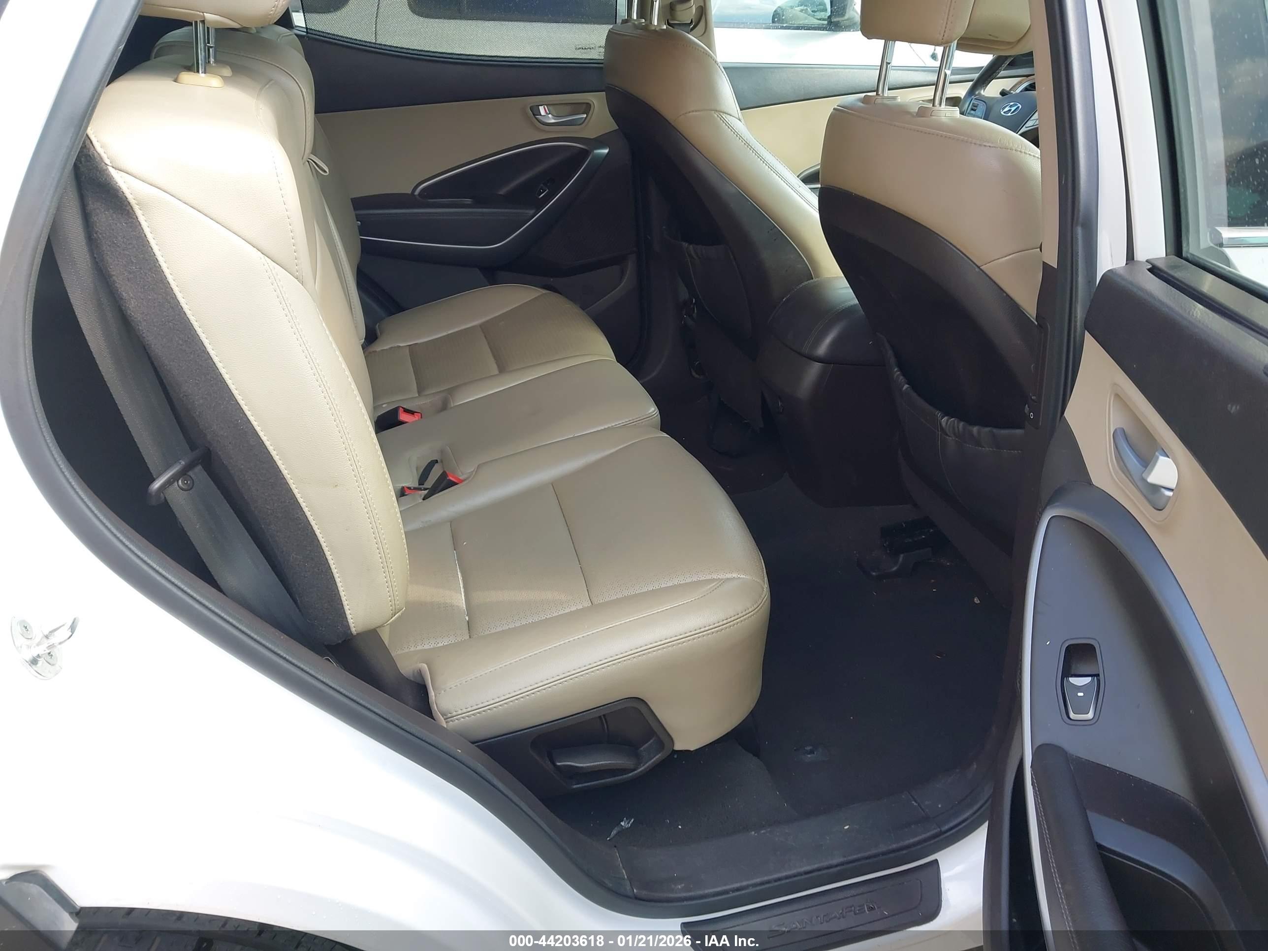 HYUNDAI SANTA image 8