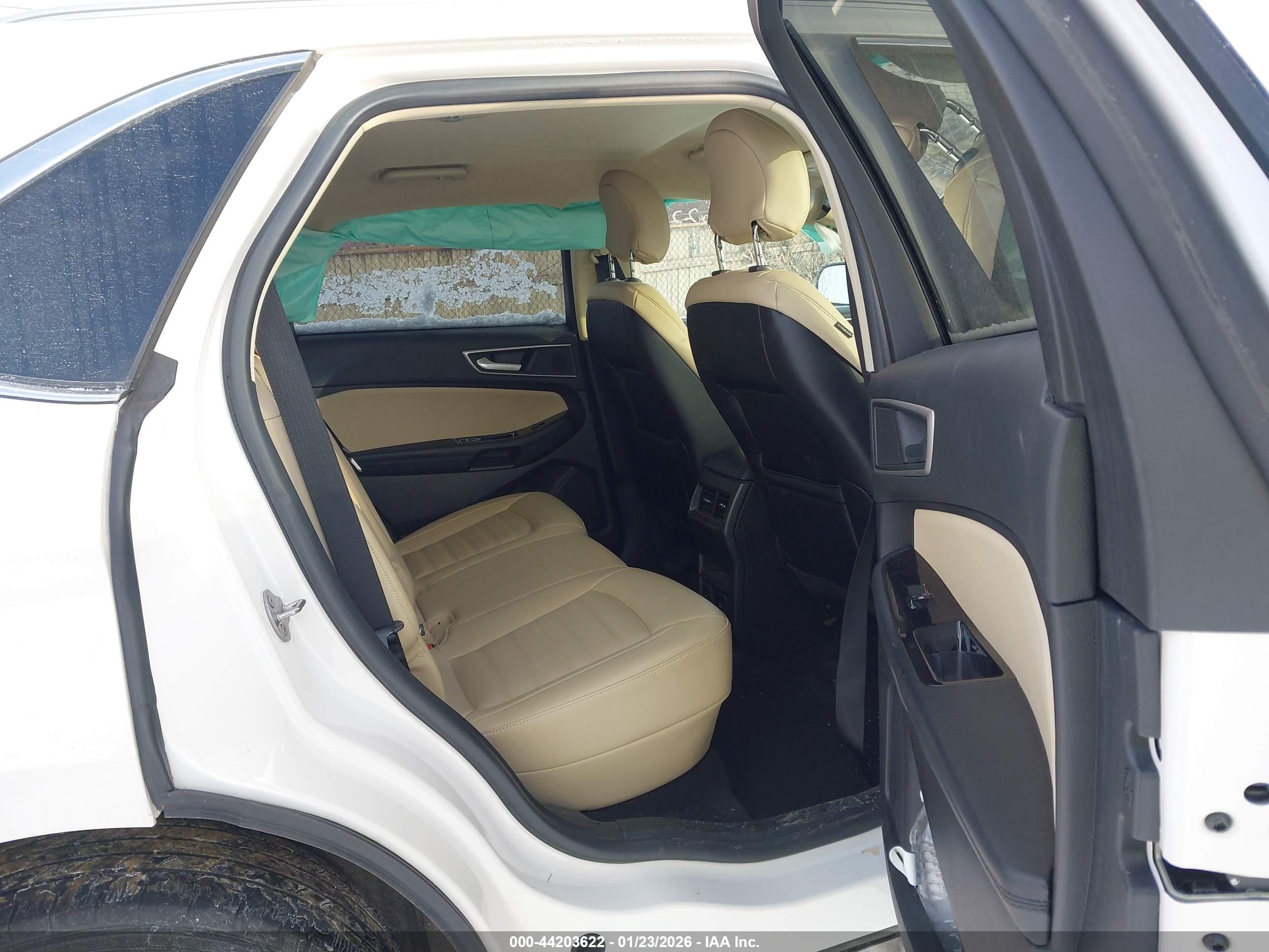 FORD EDGE image 8