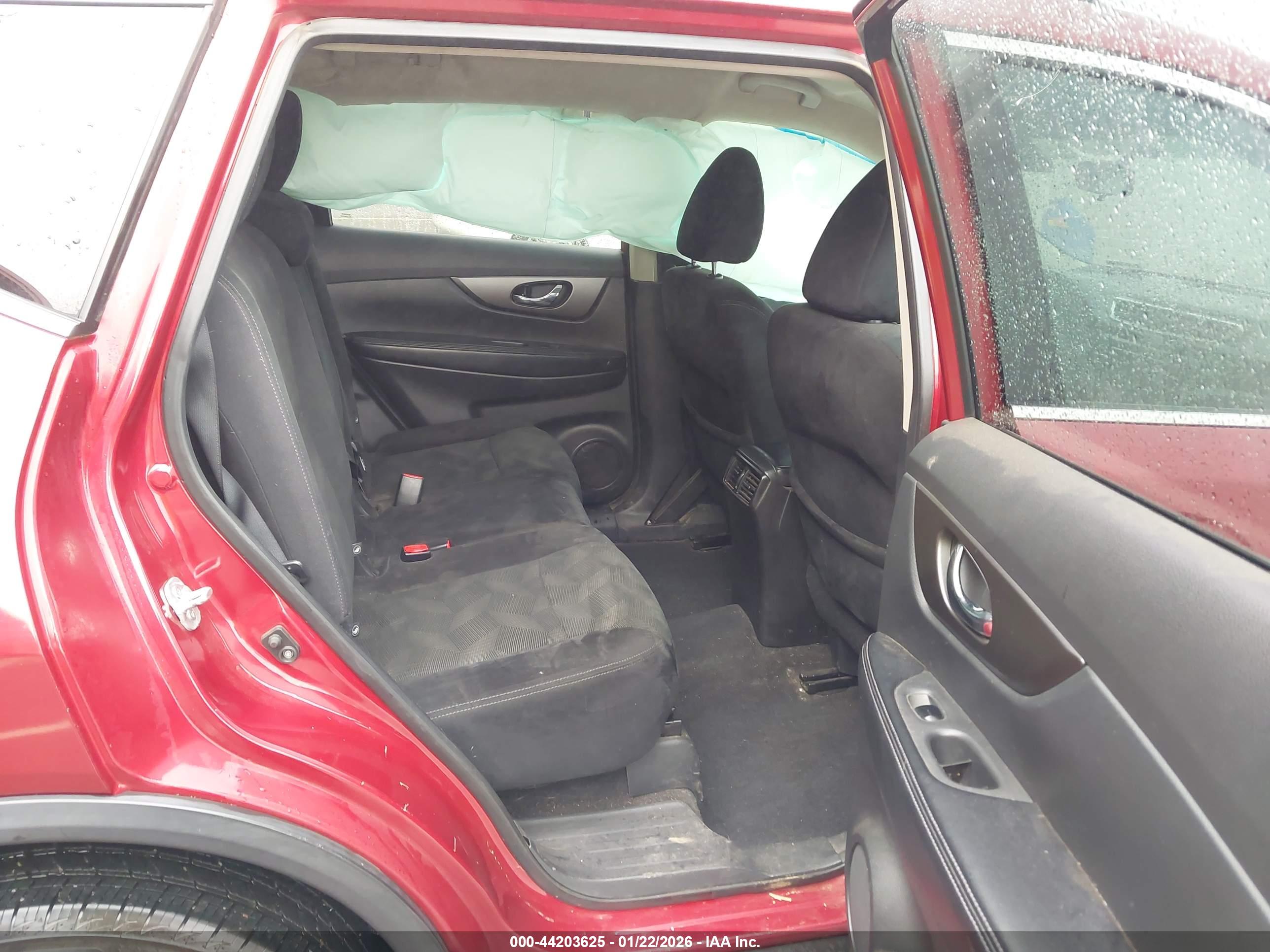NISSAN ROGUE image 8