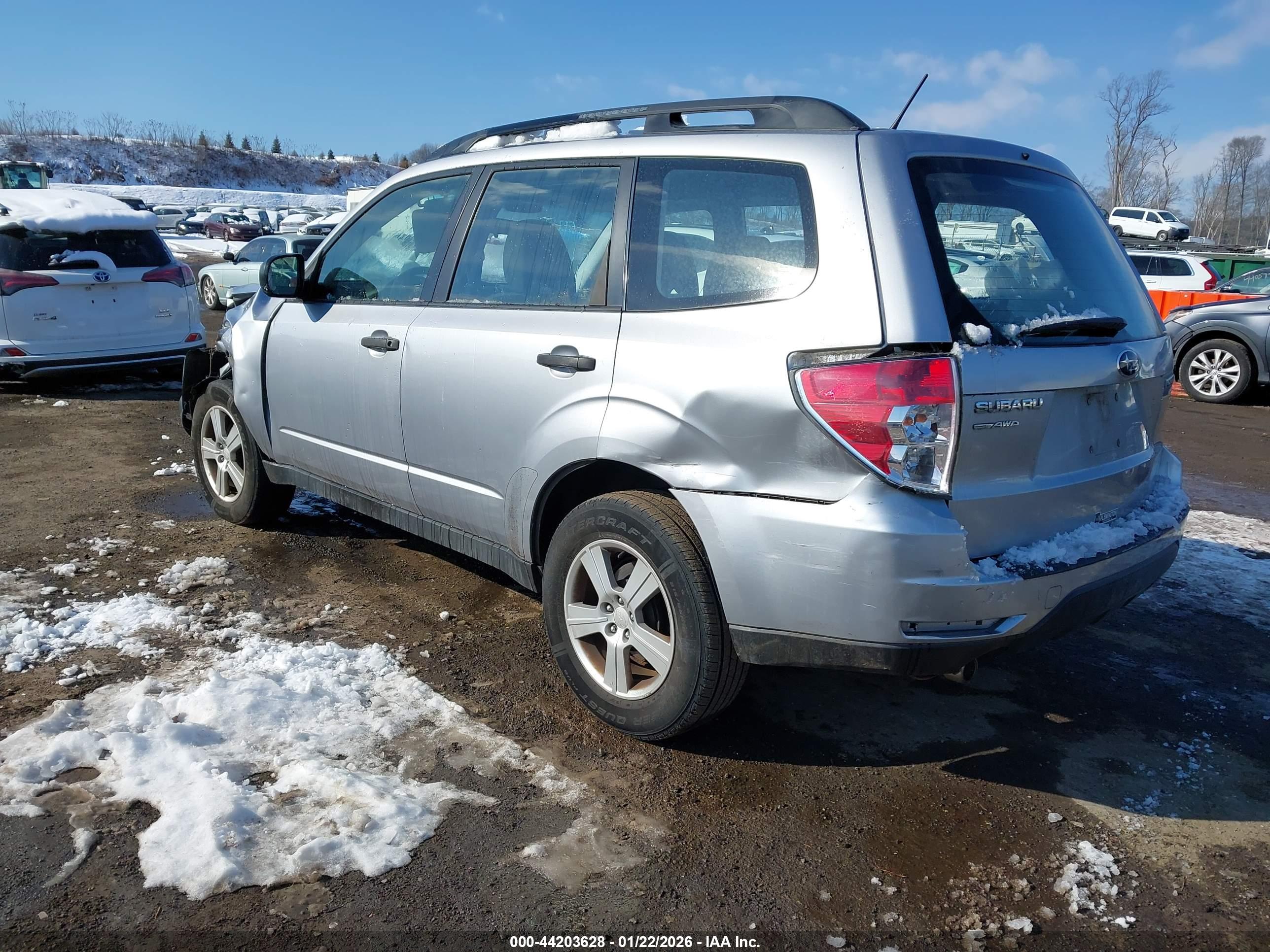 SUBARU FORESTER image 3