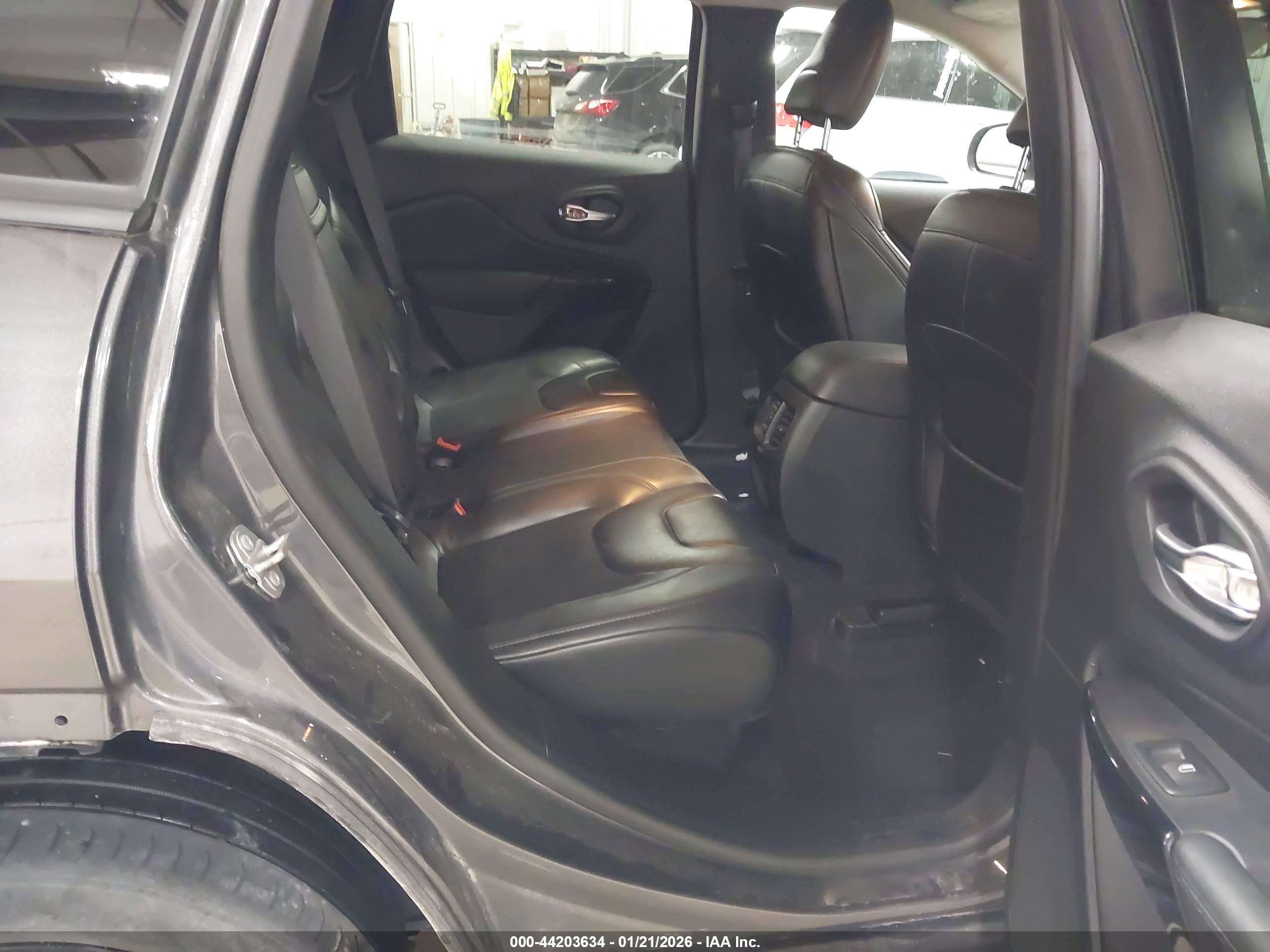 JEEP CHEROKEE image 8