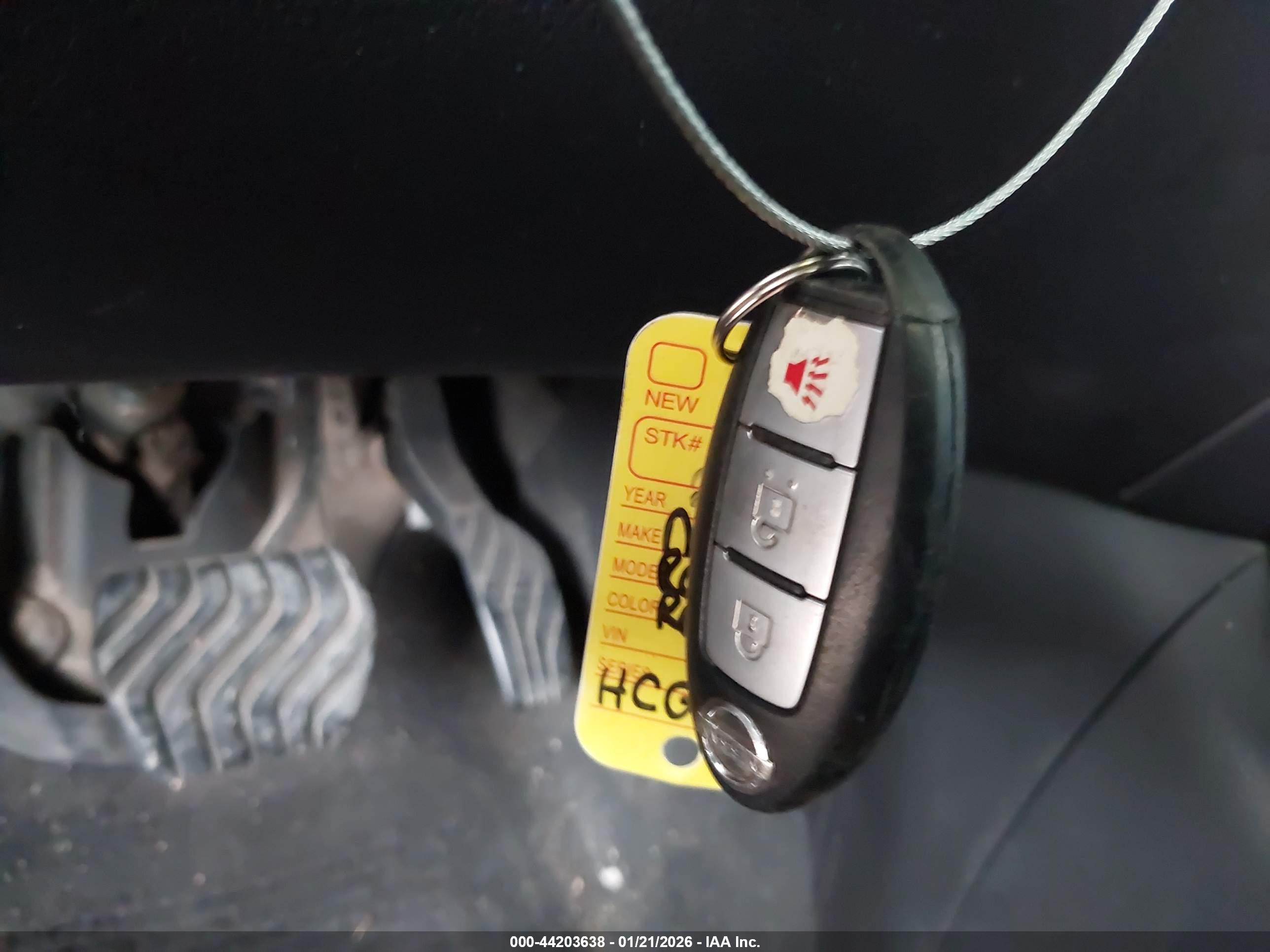 NISSAN ROGUE image 11