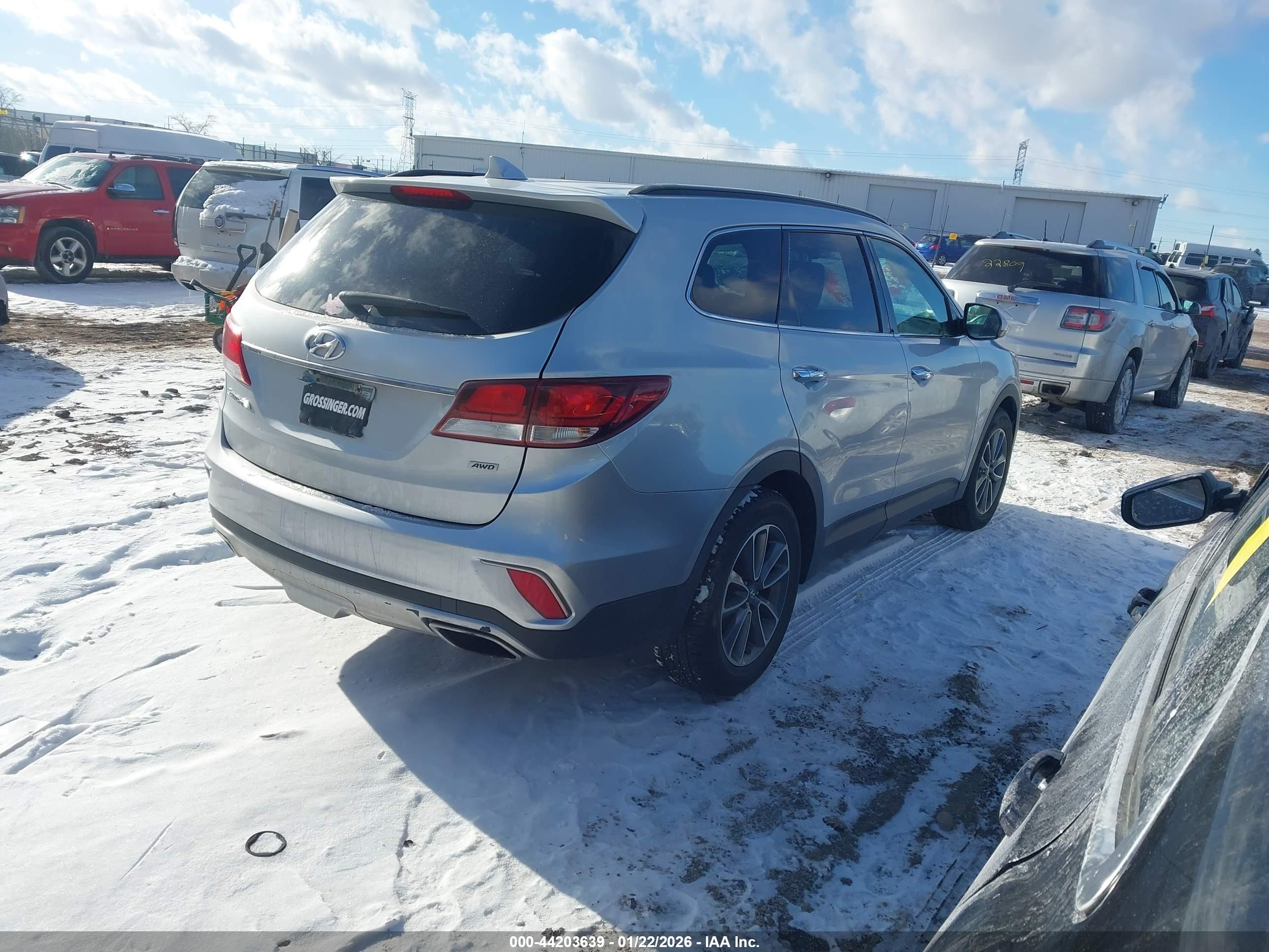 HYUNDAI SANTA image 4