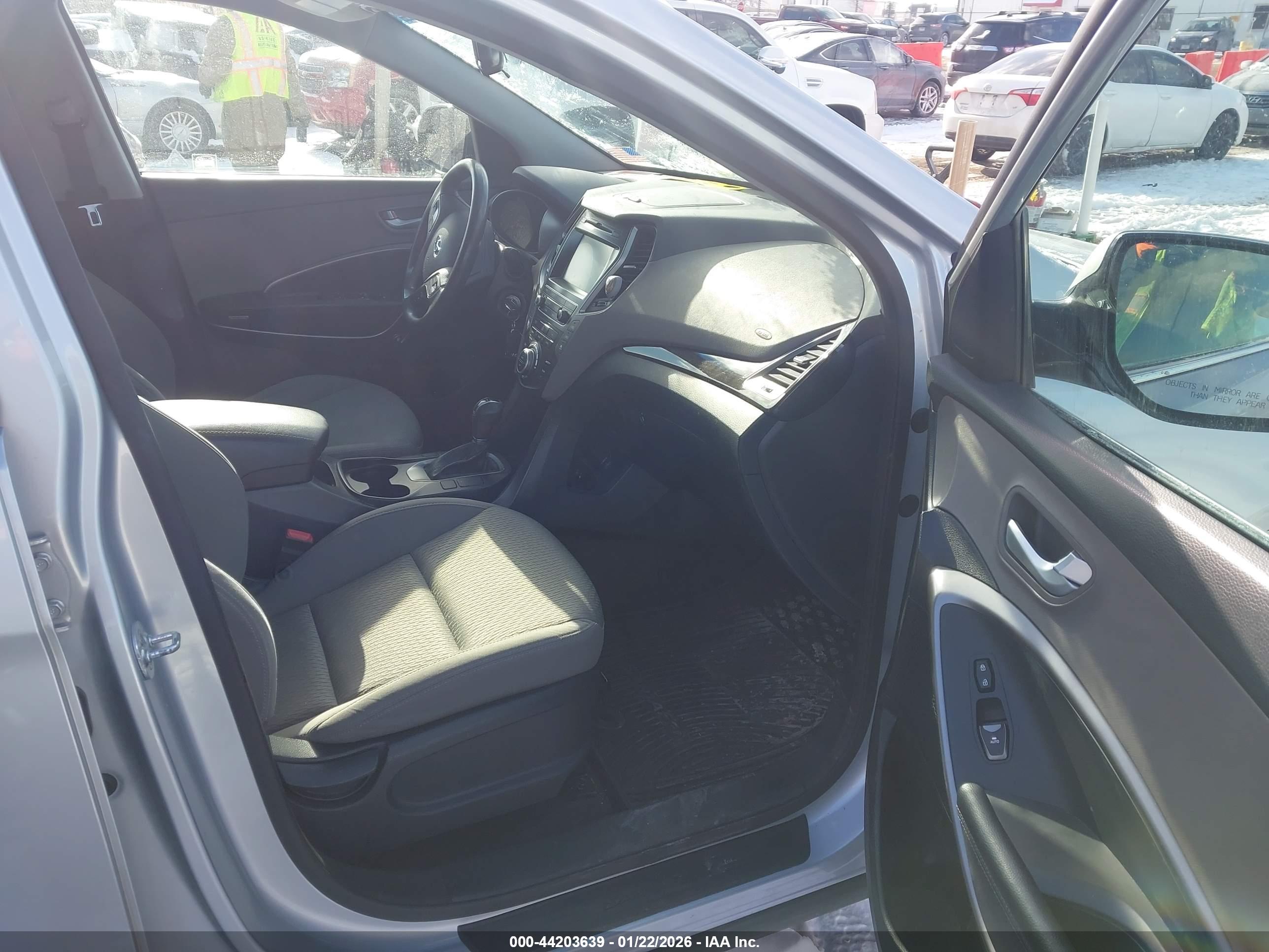 HYUNDAI SANTA image 5