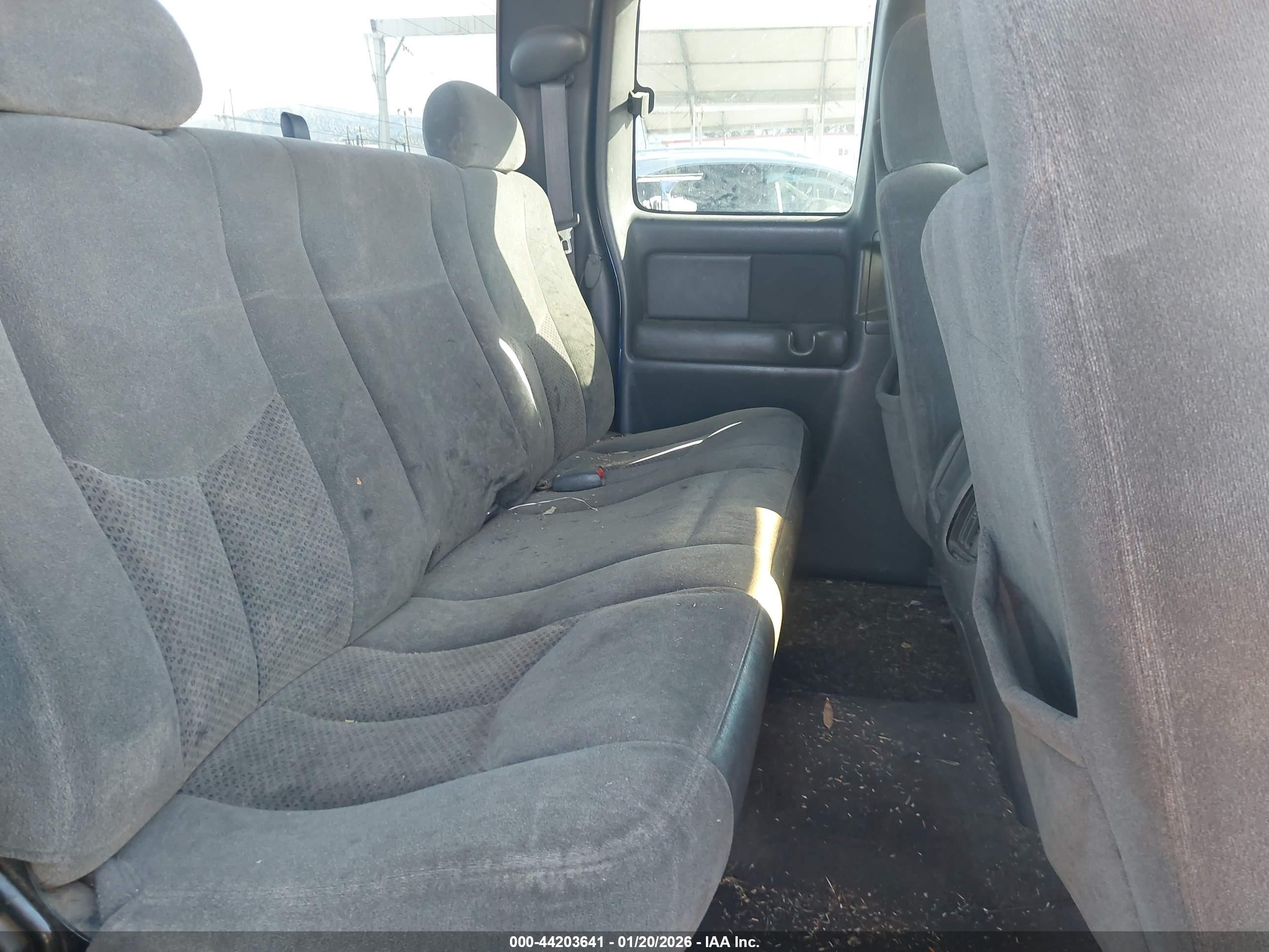 CHEVROLET SILVERADO image 8