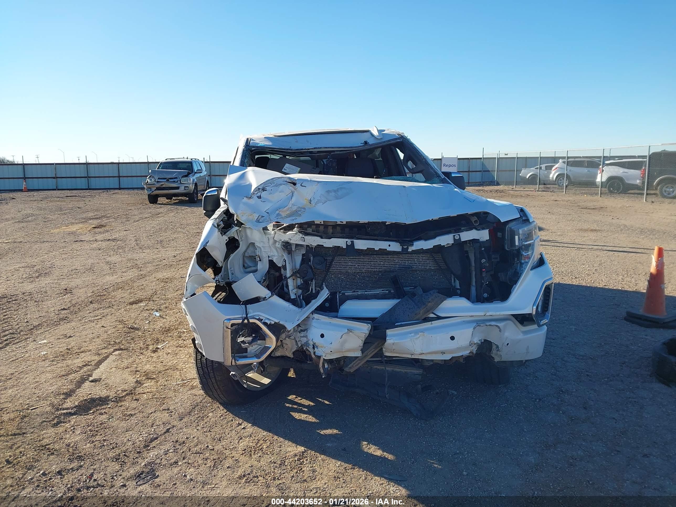 GMC SIERRA image 6