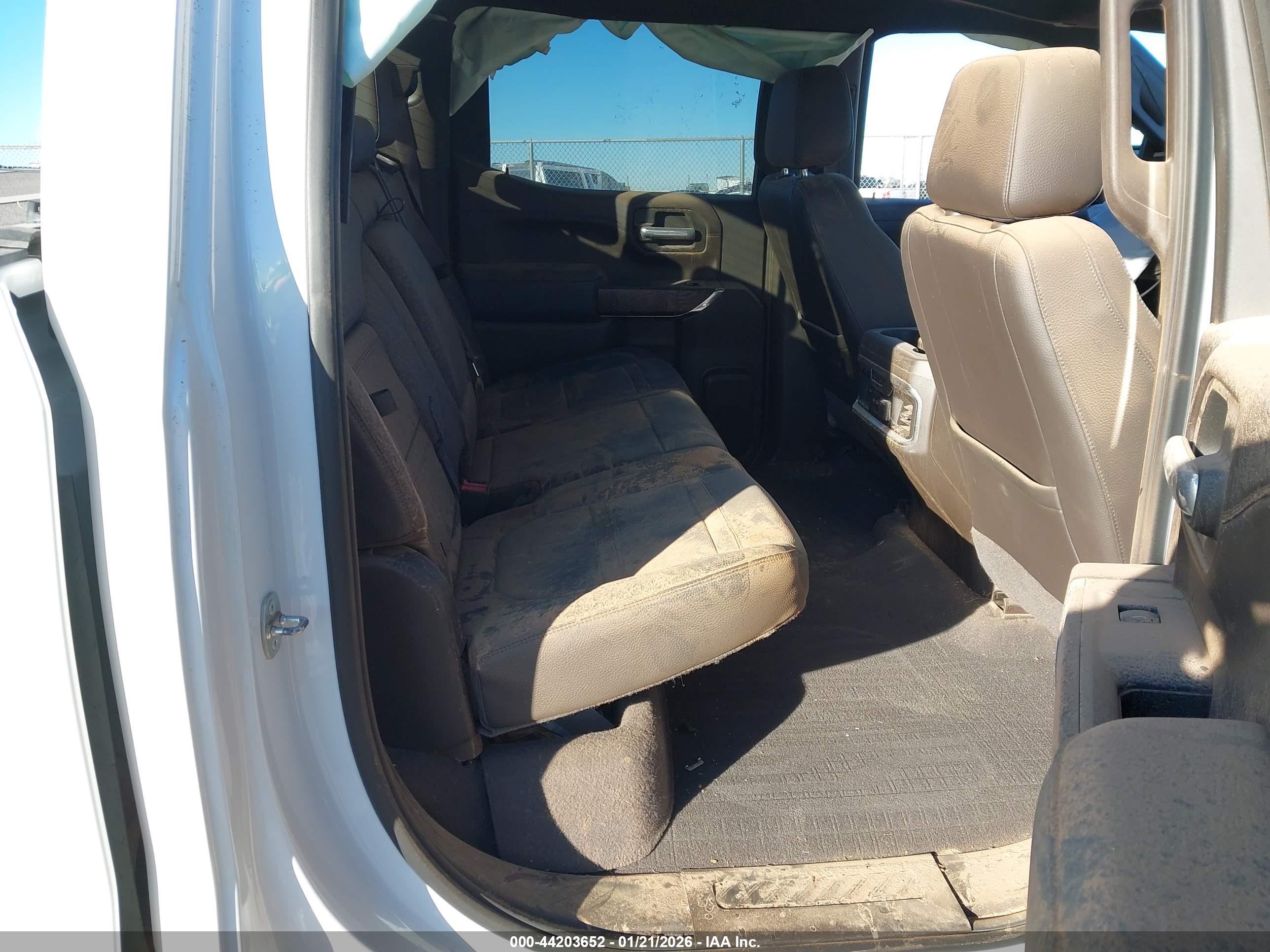 GMC SIERRA image 8
