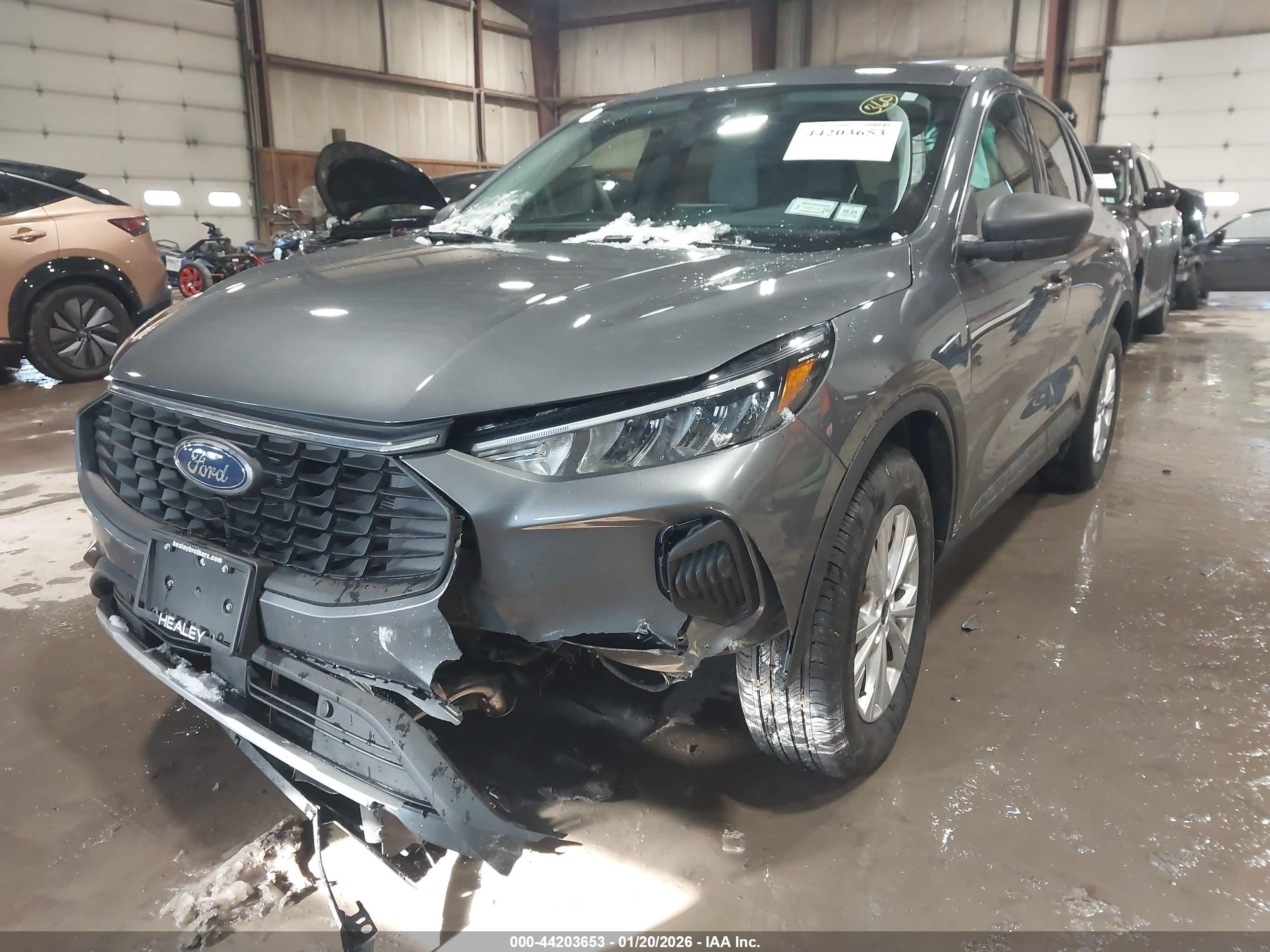 FORD ESCAPE image 6