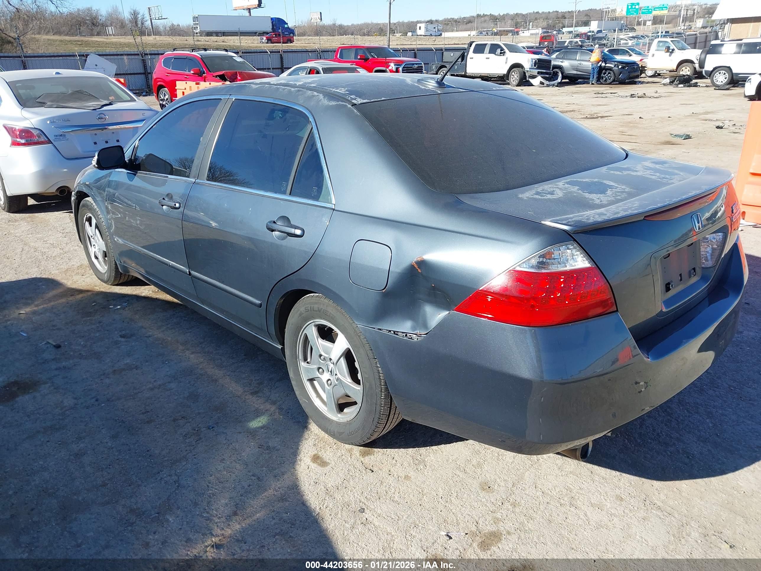 HONDA ACCORD image 3