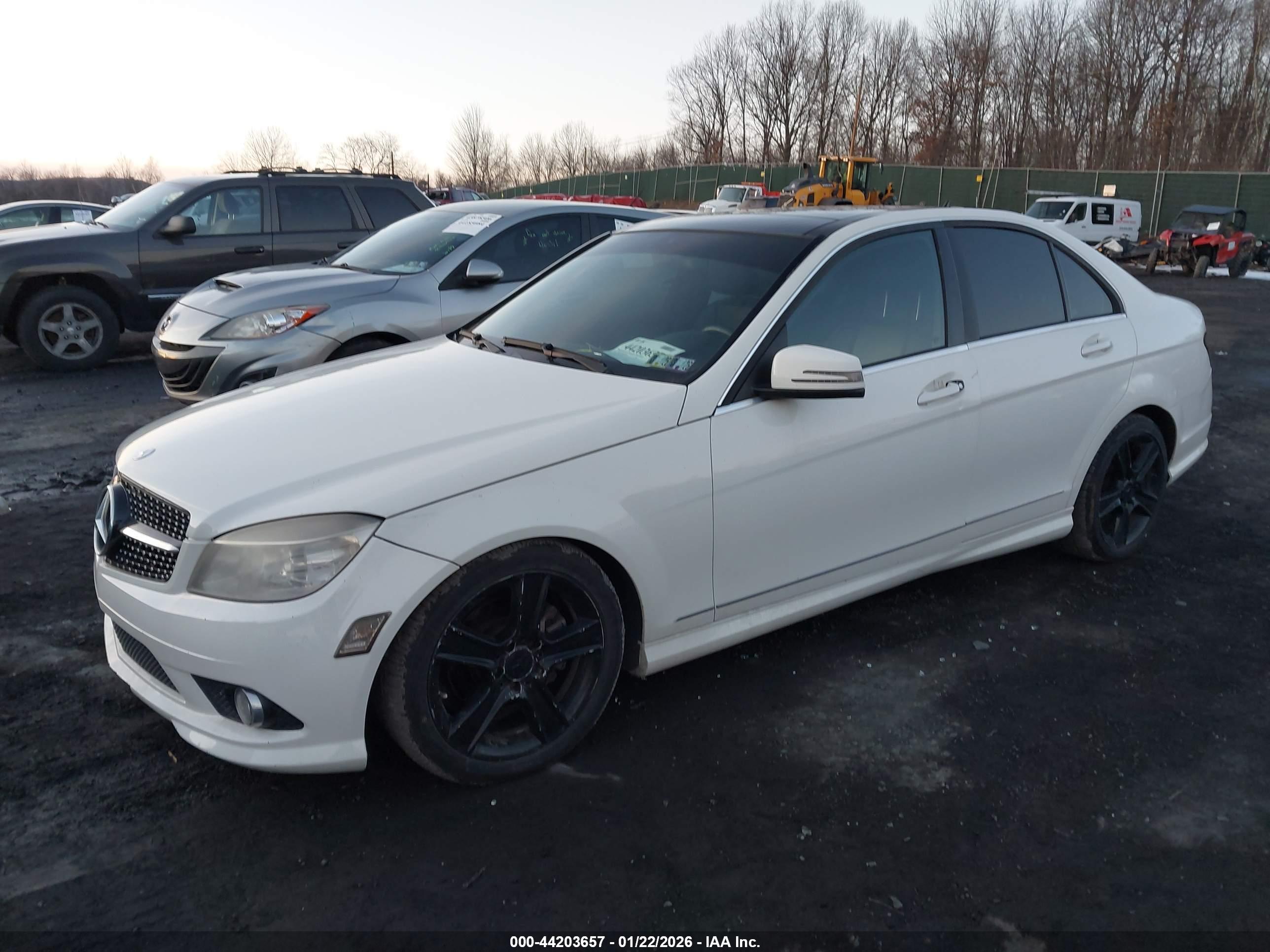 MERCEDES-BENZ C image 2